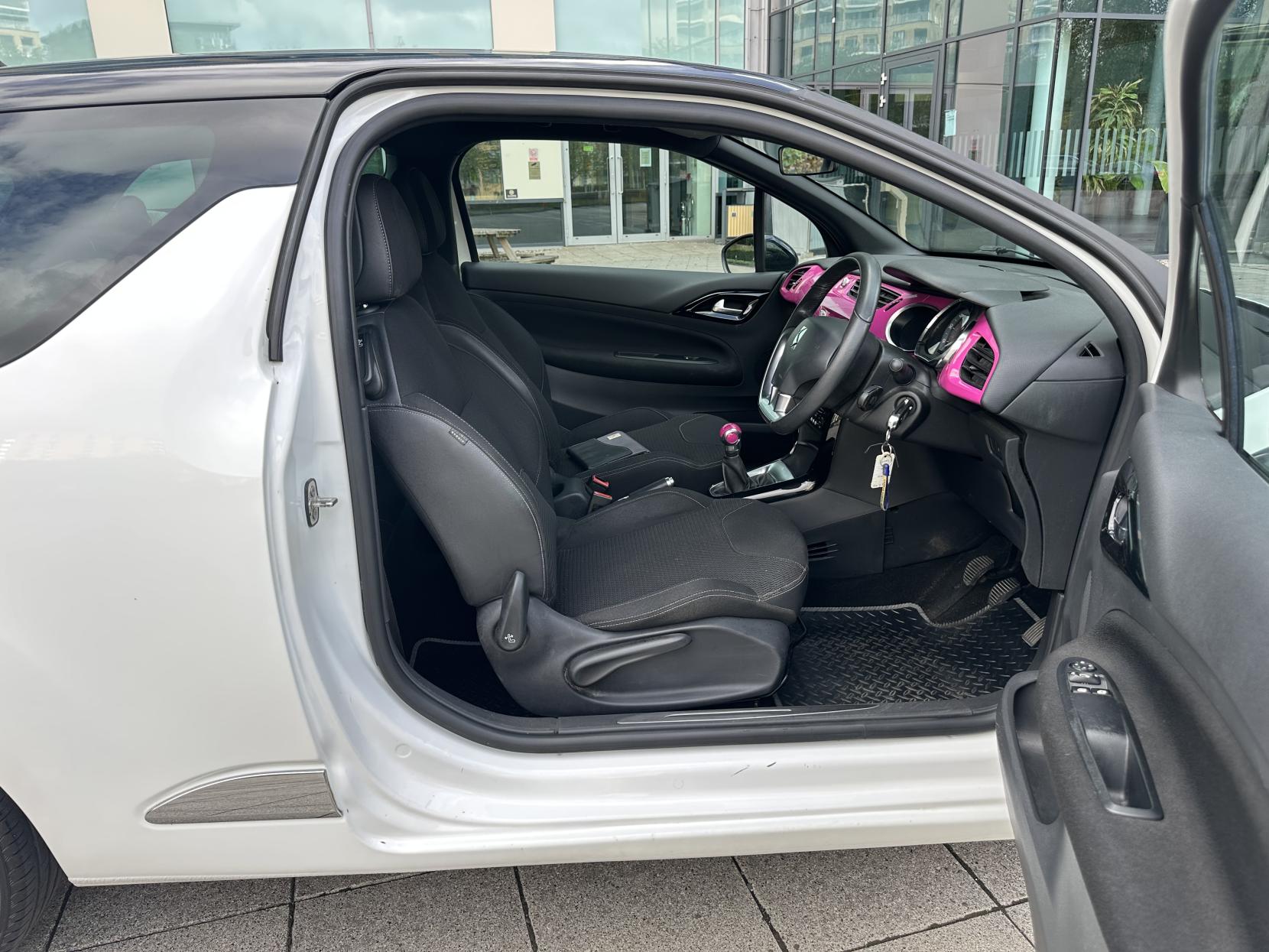Citroen DS3 1.6 VTi DStyle Pink Hatchback 3dr Petrol Manual Euro 5 (120 ps)