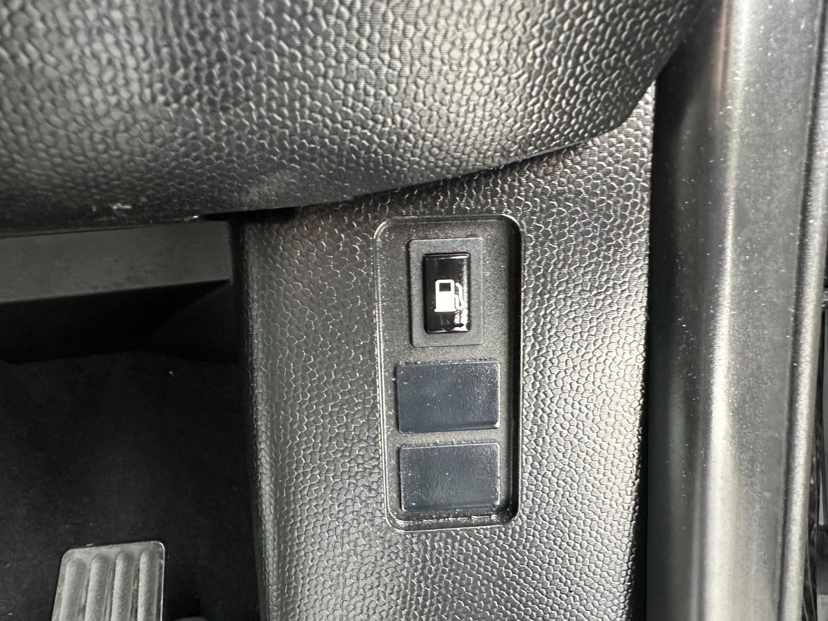 BMW i3 33kWh Hatchback 5dr Petrol Plug-in Hybrid Auto Euro 6 (s/s) (Range Extender) (170 ps)