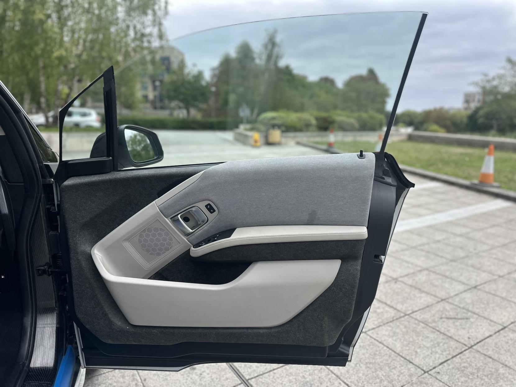 BMW i3 33kWh Hatchback 5dr Petrol Plug-in Hybrid Auto Euro 6 (s/s) (Range Extender) (170 ps)