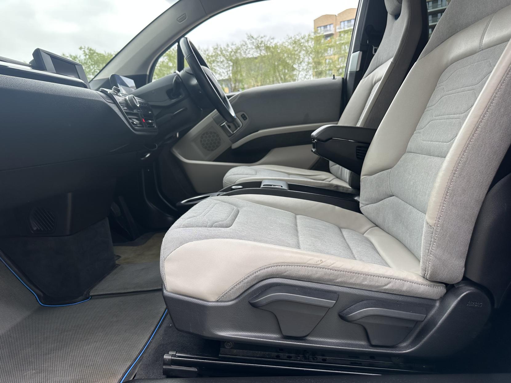 BMW i3 33kWh Hatchback 5dr Petrol Plug-in Hybrid Auto Euro 6 (s/s) (Range Extender) (170 ps)