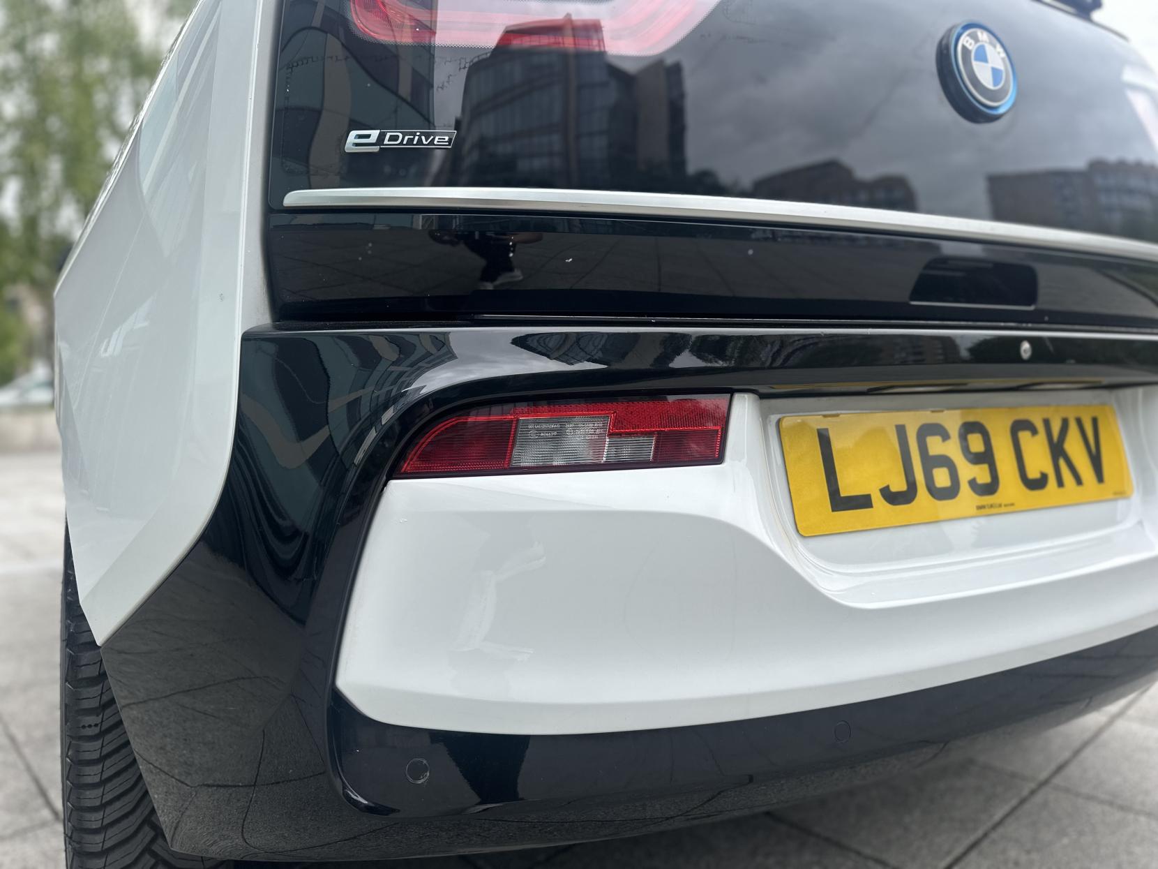 BMW i3 33kWh Hatchback 5dr Petrol Plug-in Hybrid Auto Euro 6 (s/s) (Range Extender) (170 ps)