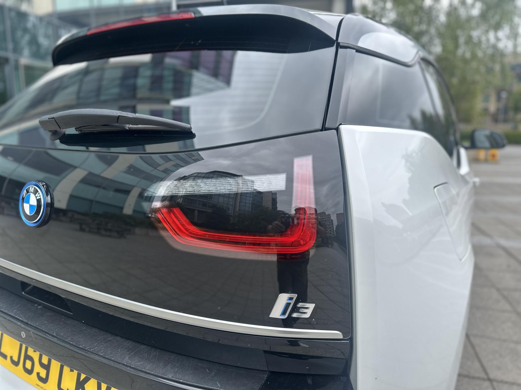BMW i3 33kWh Hatchback 5dr Petrol Plug-in Hybrid Auto Euro 6 (s/s) (Range Extender) (170 ps)