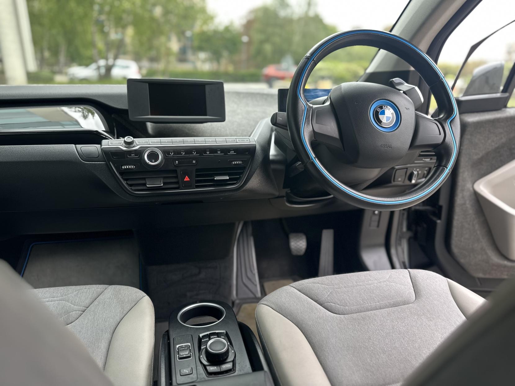 BMW i3 33kWh Hatchback 5dr Petrol Plug-in Hybrid Auto Euro 6 (s/s) (Range Extender) (170 ps)