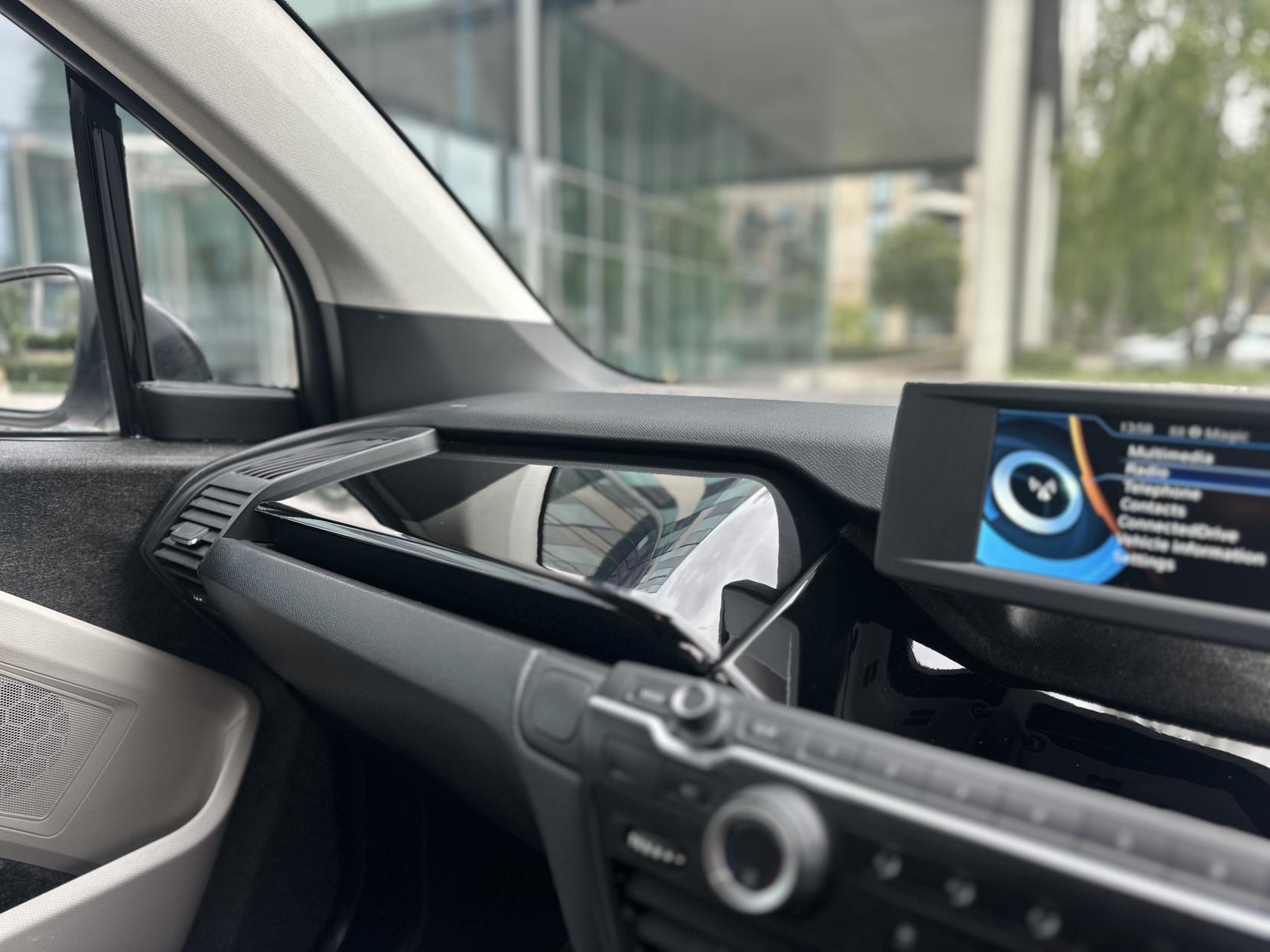 BMW i3 33kWh Hatchback 5dr Petrol Plug-in Hybrid Auto Euro 6 (s/s) (Range Extender) (170 ps)