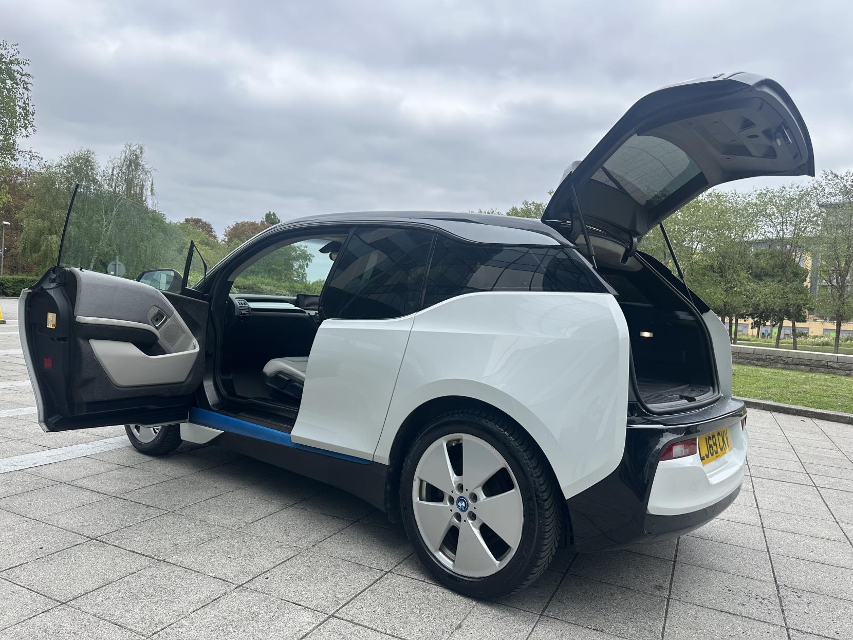 BMW i3 33kWh Hatchback 5dr Petrol Plug-in Hybrid Auto Euro 6 (s/s) (Range Extender) (170 ps)