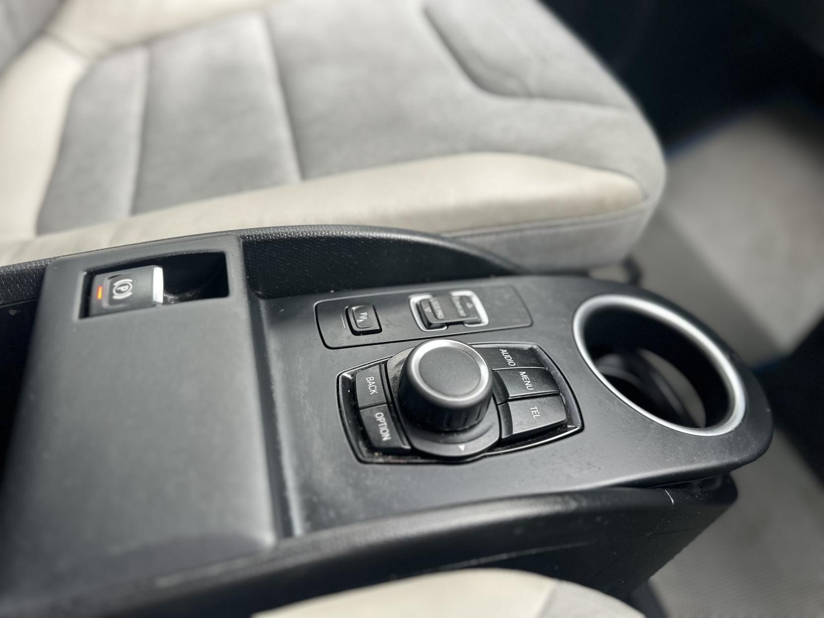BMW i3 33kWh Hatchback 5dr Petrol Plug-in Hybrid Auto Euro 6 (s/s) (Range Extender) (170 ps)