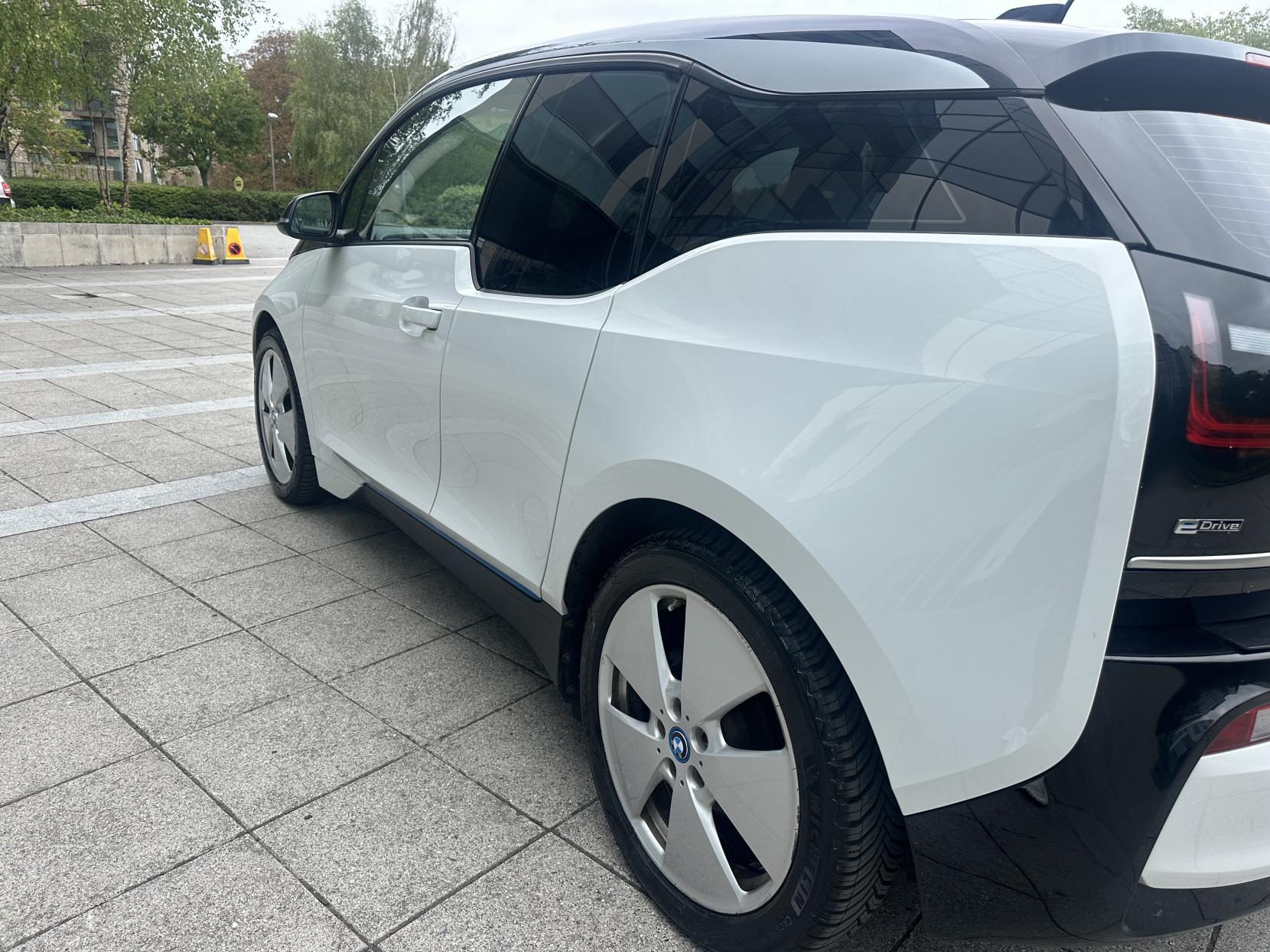 BMW i3 33kWh Hatchback 5dr Petrol Plug-in Hybrid Auto Euro 6 (s/s) (Range Extender) (170 ps)