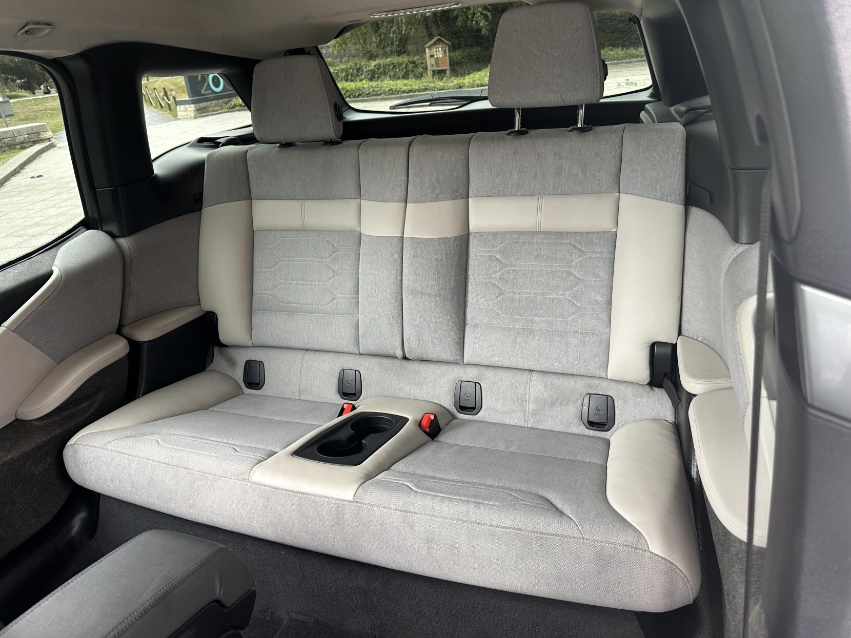 BMW i3 33kWh Hatchback 5dr Petrol Plug-in Hybrid Auto Euro 6 (s/s) (Range Extender) (170 ps)