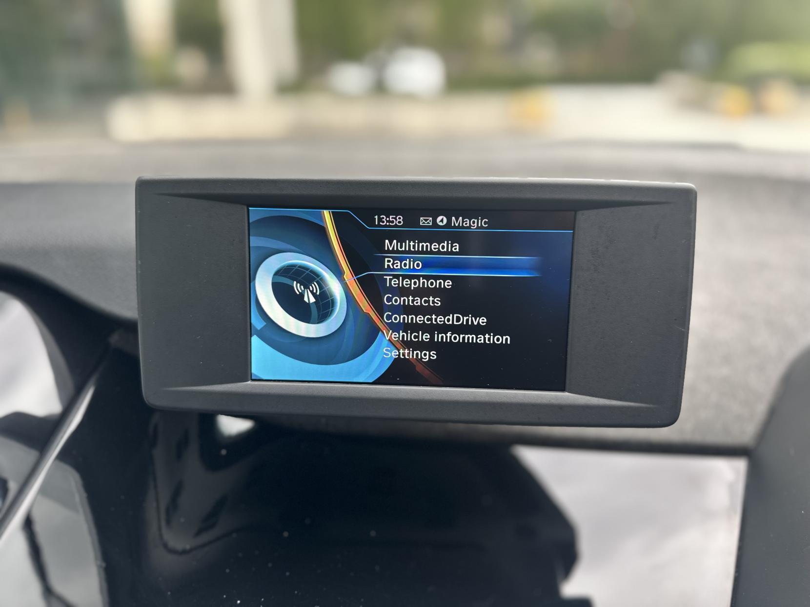 BMW i3 33kWh Hatchback 5dr Petrol Plug-in Hybrid Auto Euro 6 (s/s) (Range Extender) (170 ps)