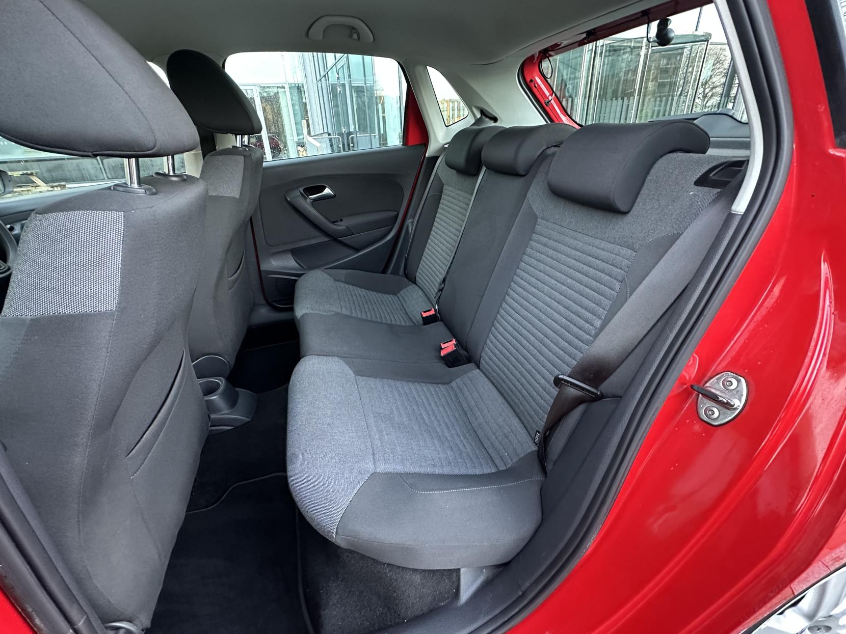 Volkswagen Polo 1.4 SE Hatchback 5dr Petrol DSG Euro 5 (85 ps)