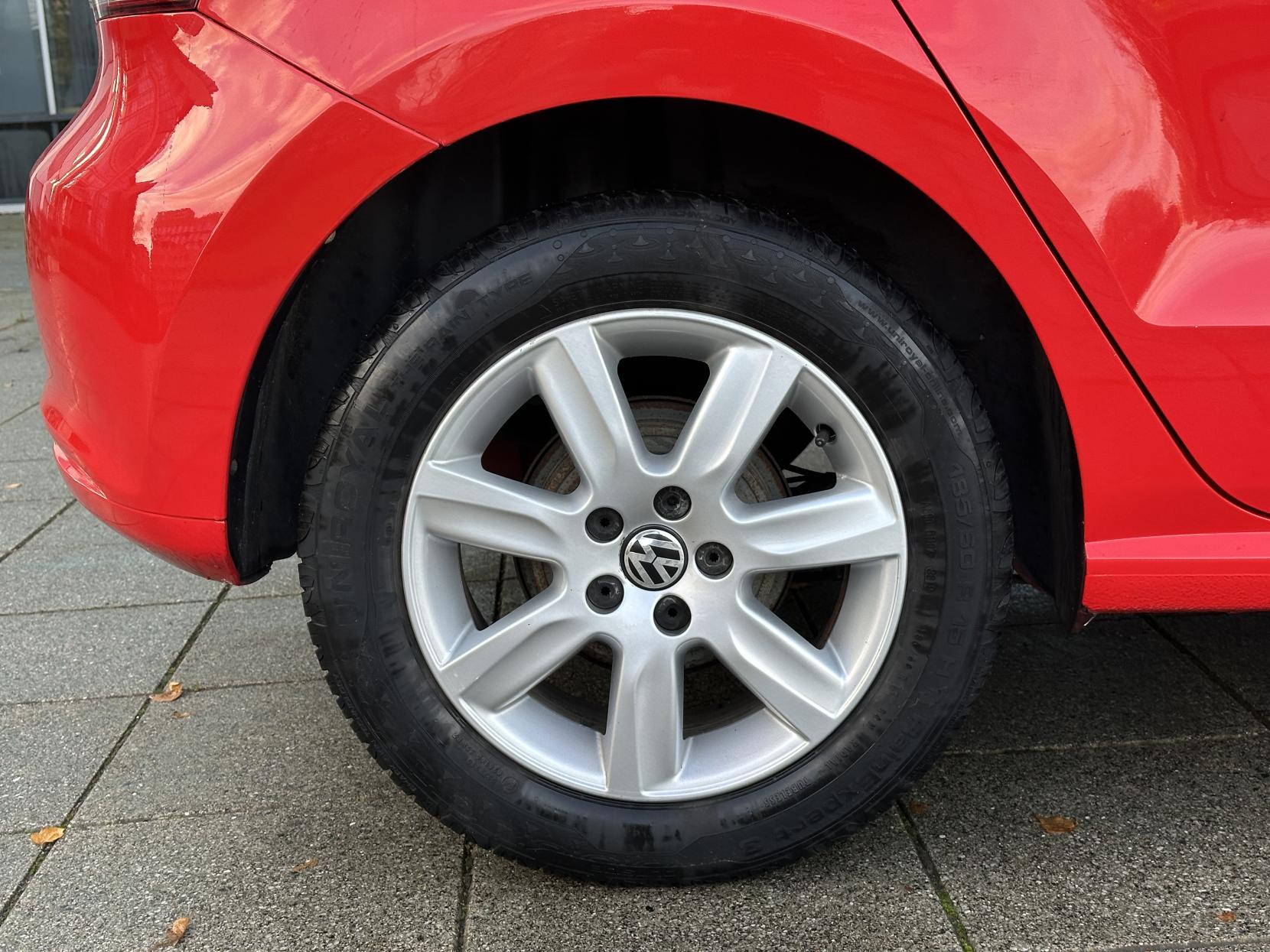 Volkswagen Polo 1.4 SE Hatchback 5dr Petrol DSG Euro 5 (85 ps)