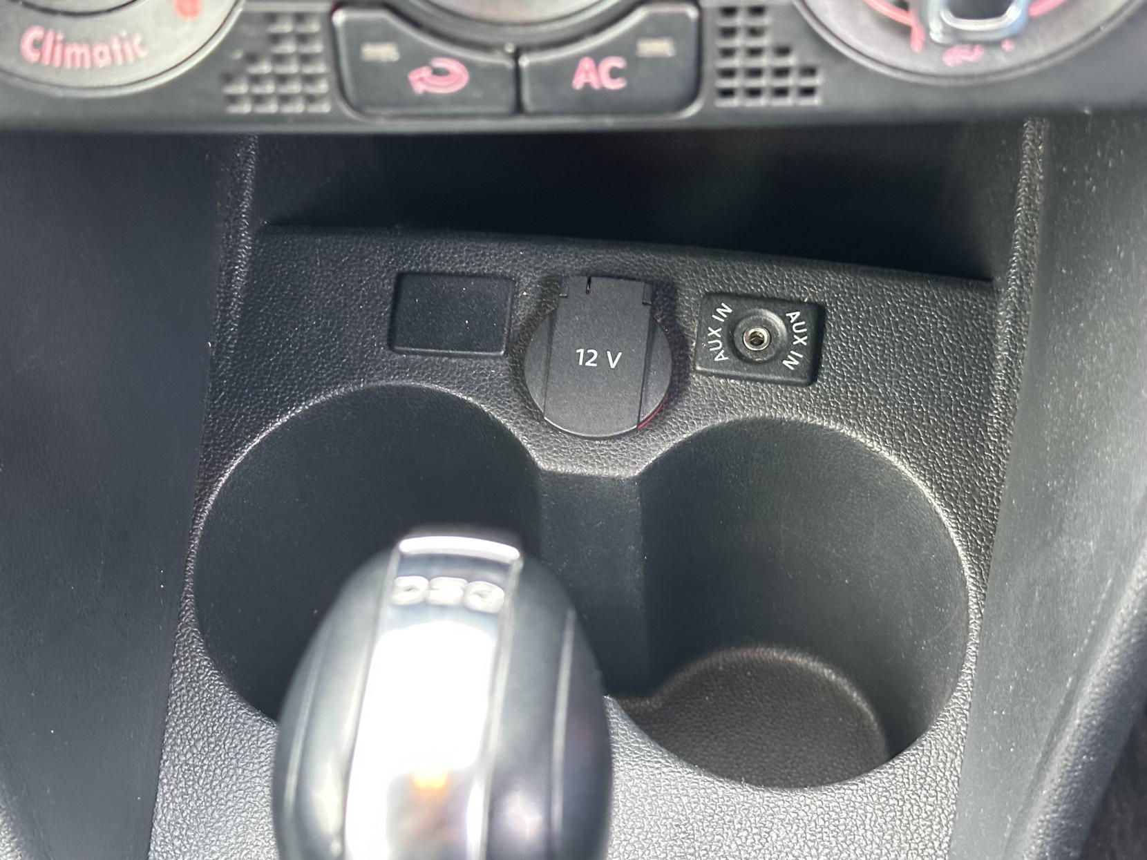 Volkswagen Polo 1.4 SE Hatchback 5dr Petrol DSG Euro 5 (85 ps)