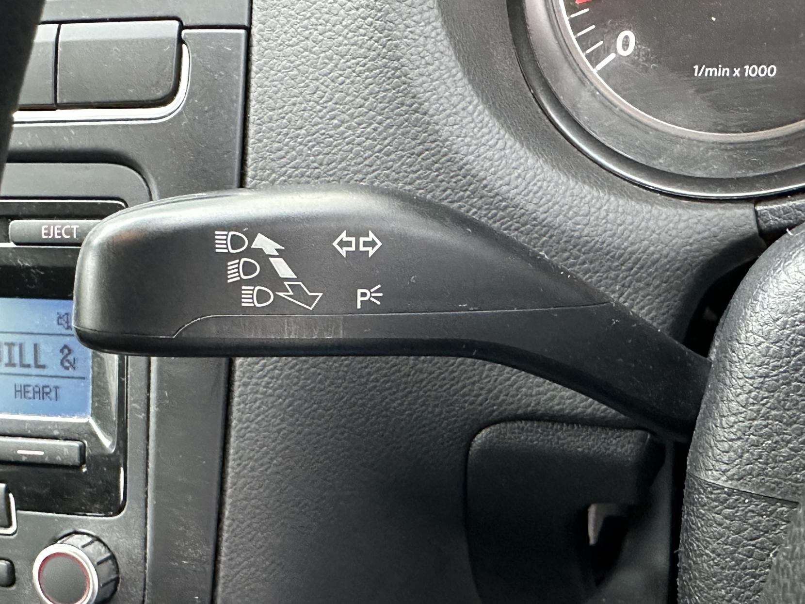 Volkswagen Polo 1.4 SE Hatchback 5dr Petrol DSG Euro 5 (85 ps)