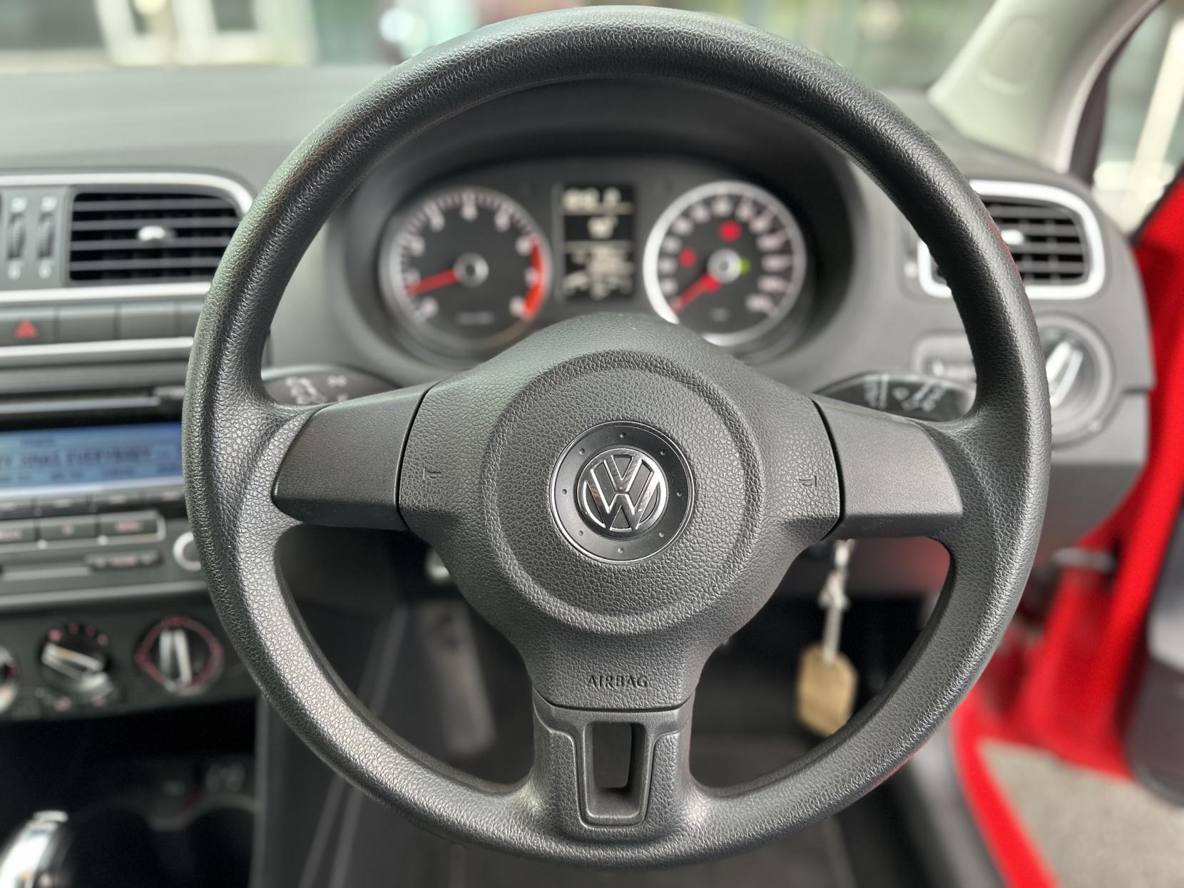 Volkswagen Polo 1.4 SE Hatchback 5dr Petrol DSG Euro 5 (85 ps)