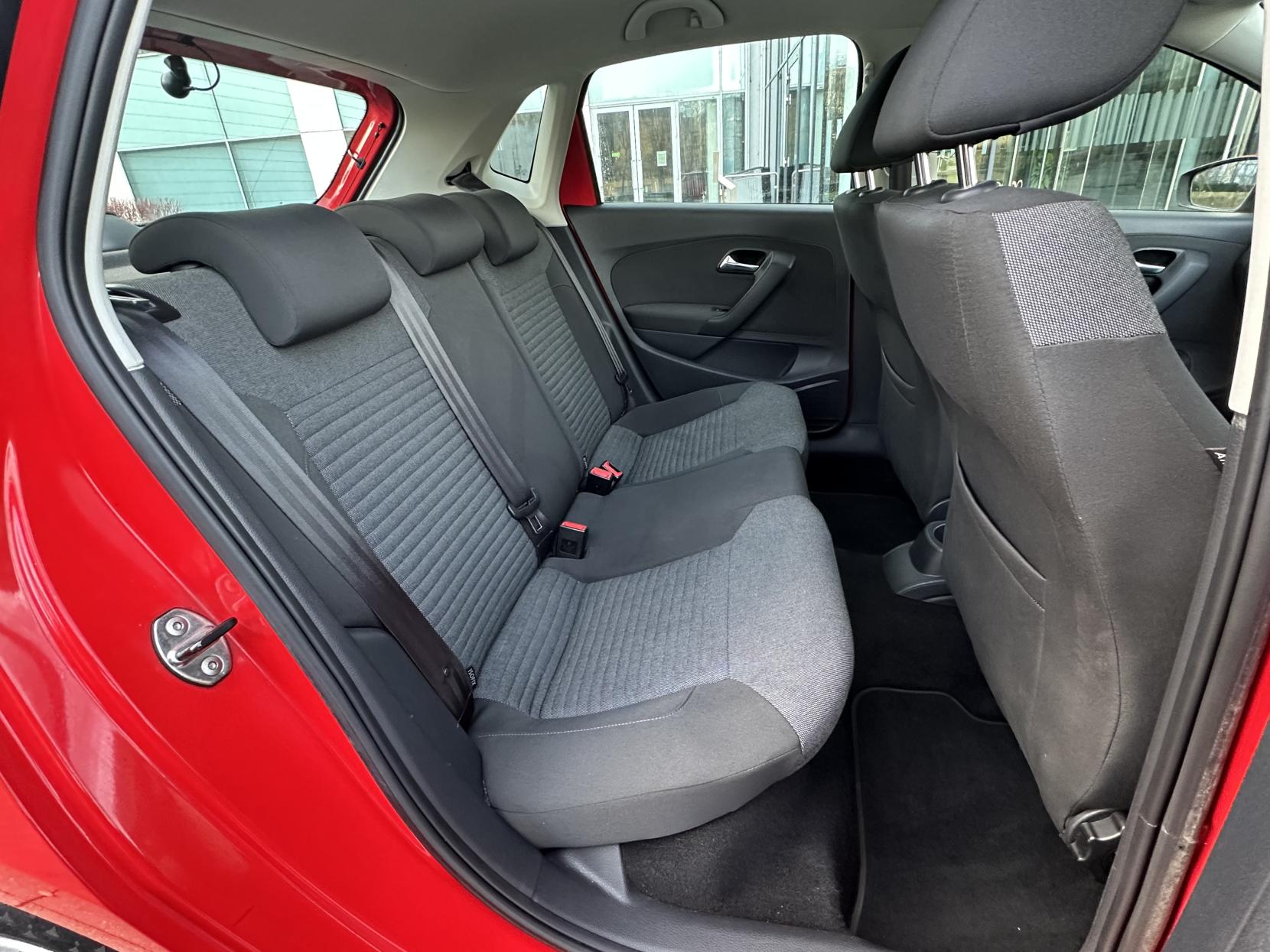 Volkswagen Polo 1.4 SE Hatchback 5dr Petrol DSG Euro 5 (85 ps)