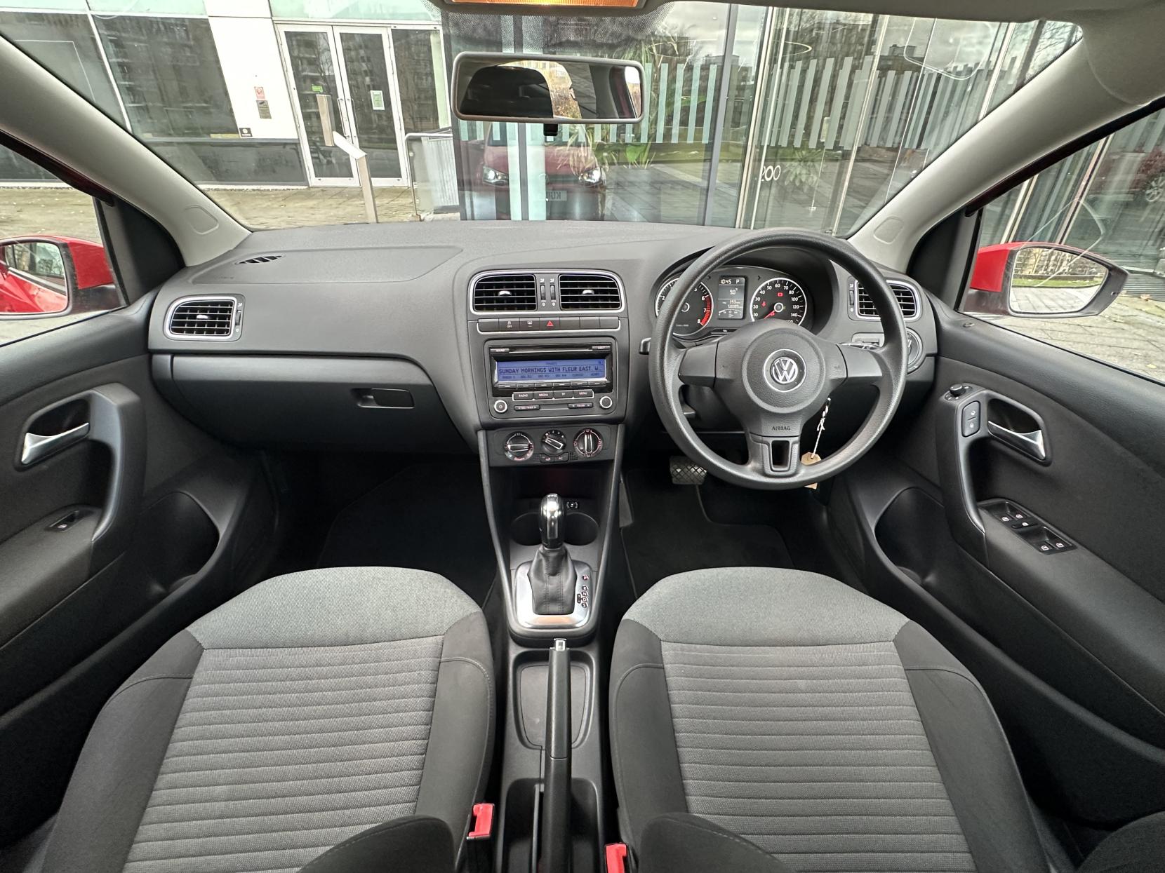 Volkswagen Polo 1.4 SE Hatchback 5dr Petrol DSG Euro 5 (85 ps)