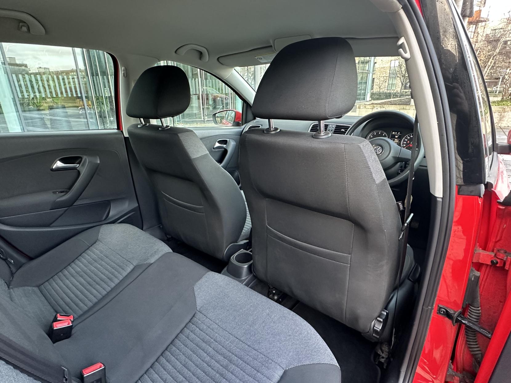 Volkswagen Polo 1.4 SE Hatchback 5dr Petrol DSG Euro 5 (85 ps)