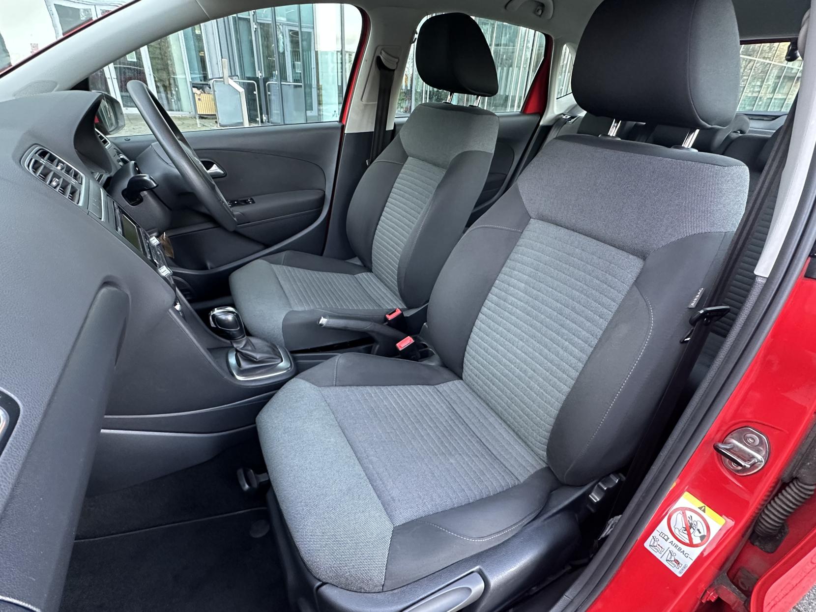 Volkswagen Polo 1.4 SE Hatchback 5dr Petrol DSG Euro 5 (85 ps)