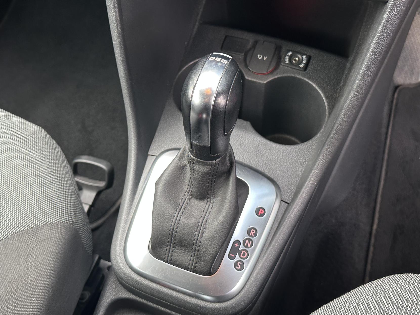 Volkswagen Polo 1.4 SE Hatchback 5dr Petrol DSG Euro 5 (85 ps)