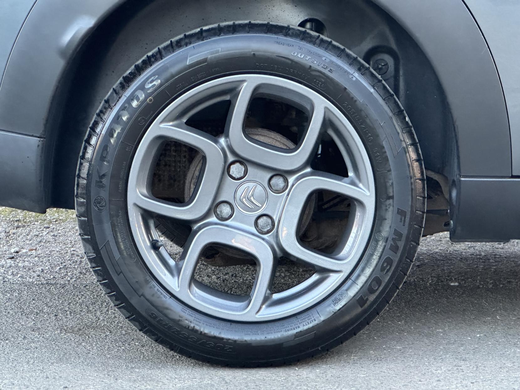 Citroen C4 Cactus 1.2 PureTech Feel Hatchback 5dr Petrol Manual Euro 6 (Euro 6) (82 ps)