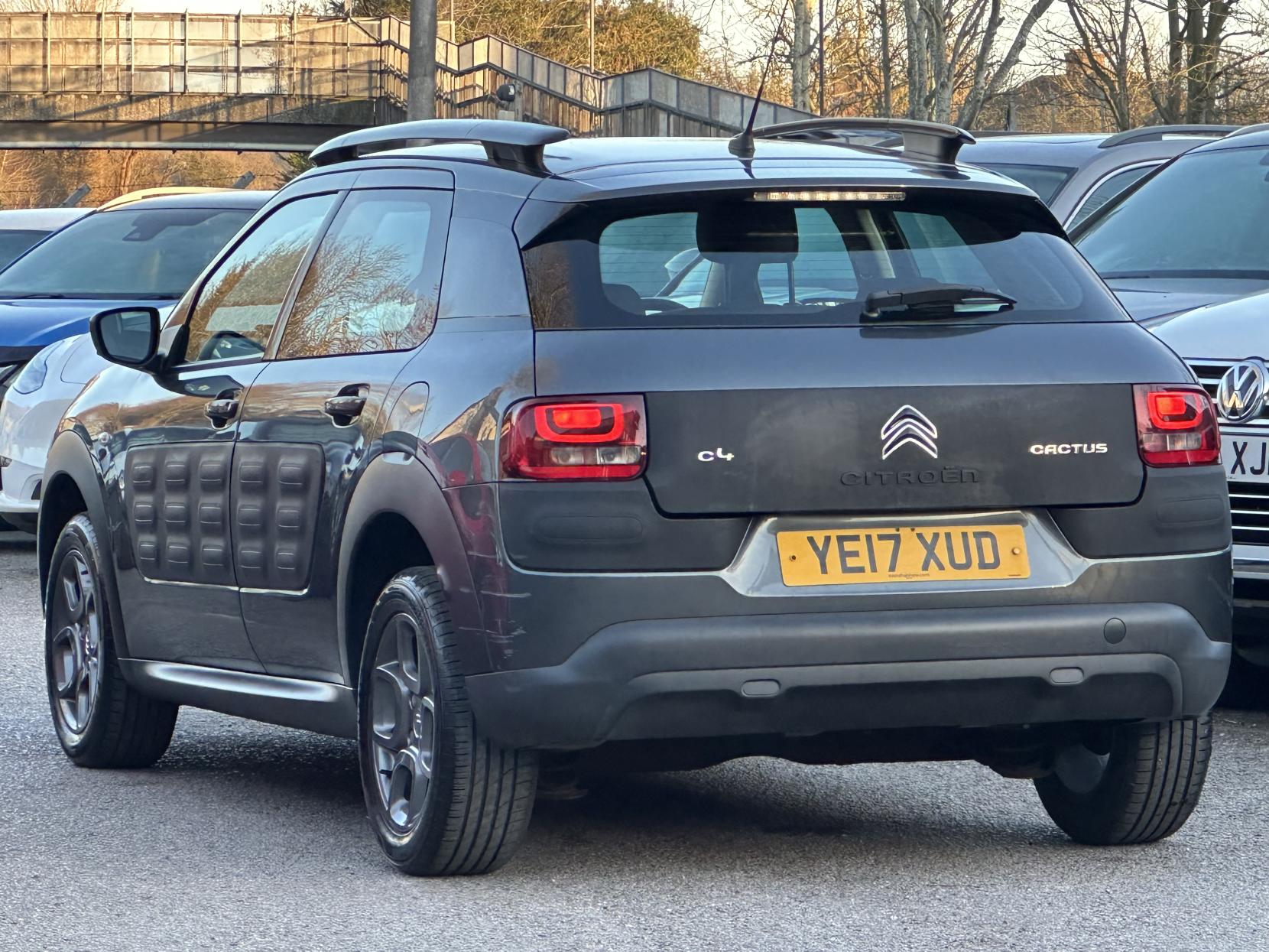 Citroen C4 Cactus 1.2 PureTech Feel Hatchback 5dr Petrol Manual Euro 6 (Euro 6) (82 ps)