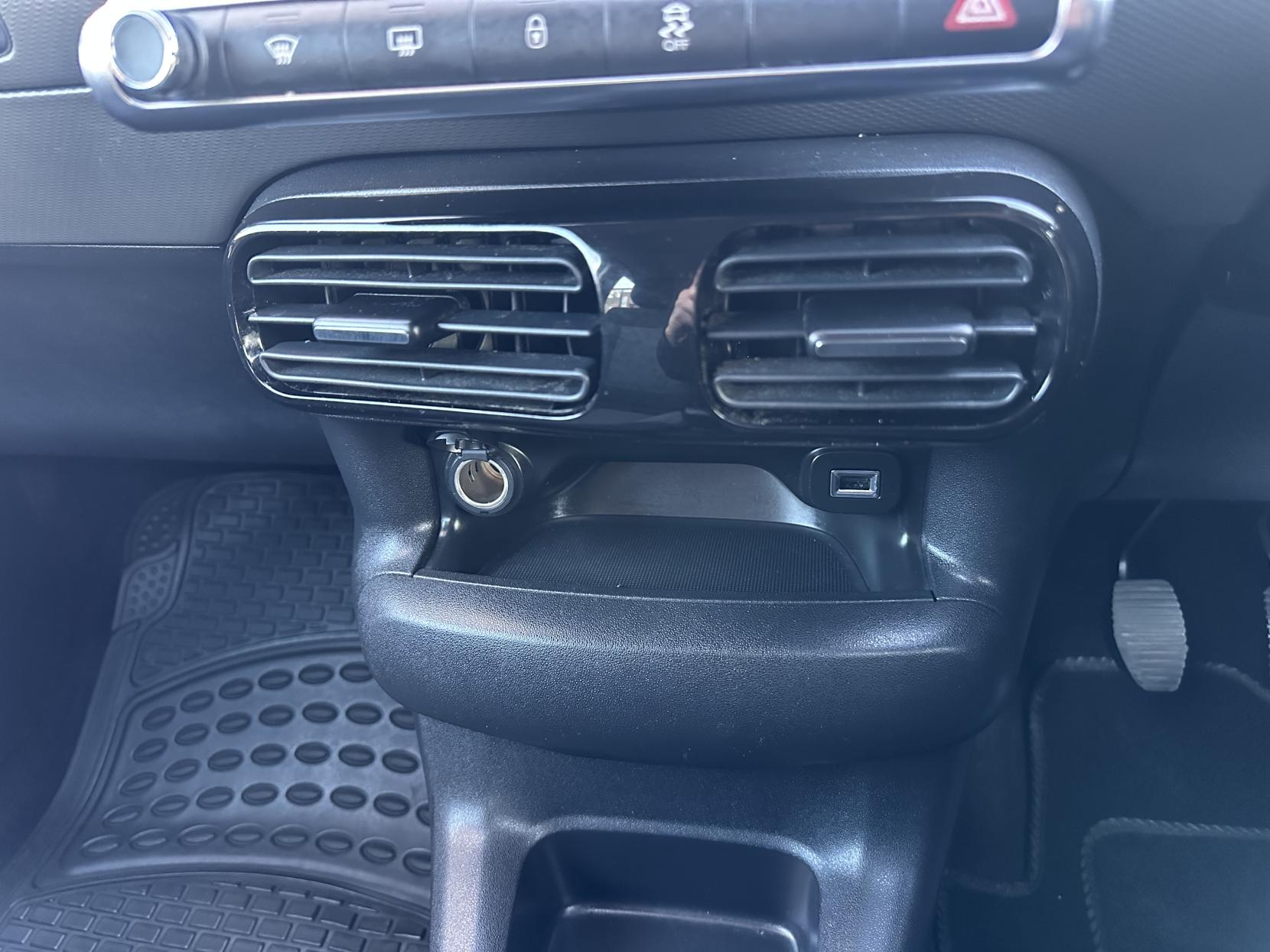 Citroen C4 Cactus 1.2 PureTech Feel Hatchback 5dr Petrol Manual Euro 6 (Euro 6) (82 ps)