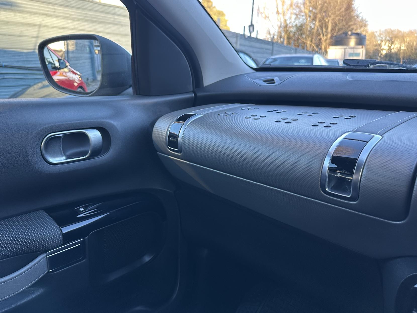 Citroen C4 Cactus 1.2 PureTech Feel Hatchback 5dr Petrol Manual Euro 6 (Euro 6) (82 ps)