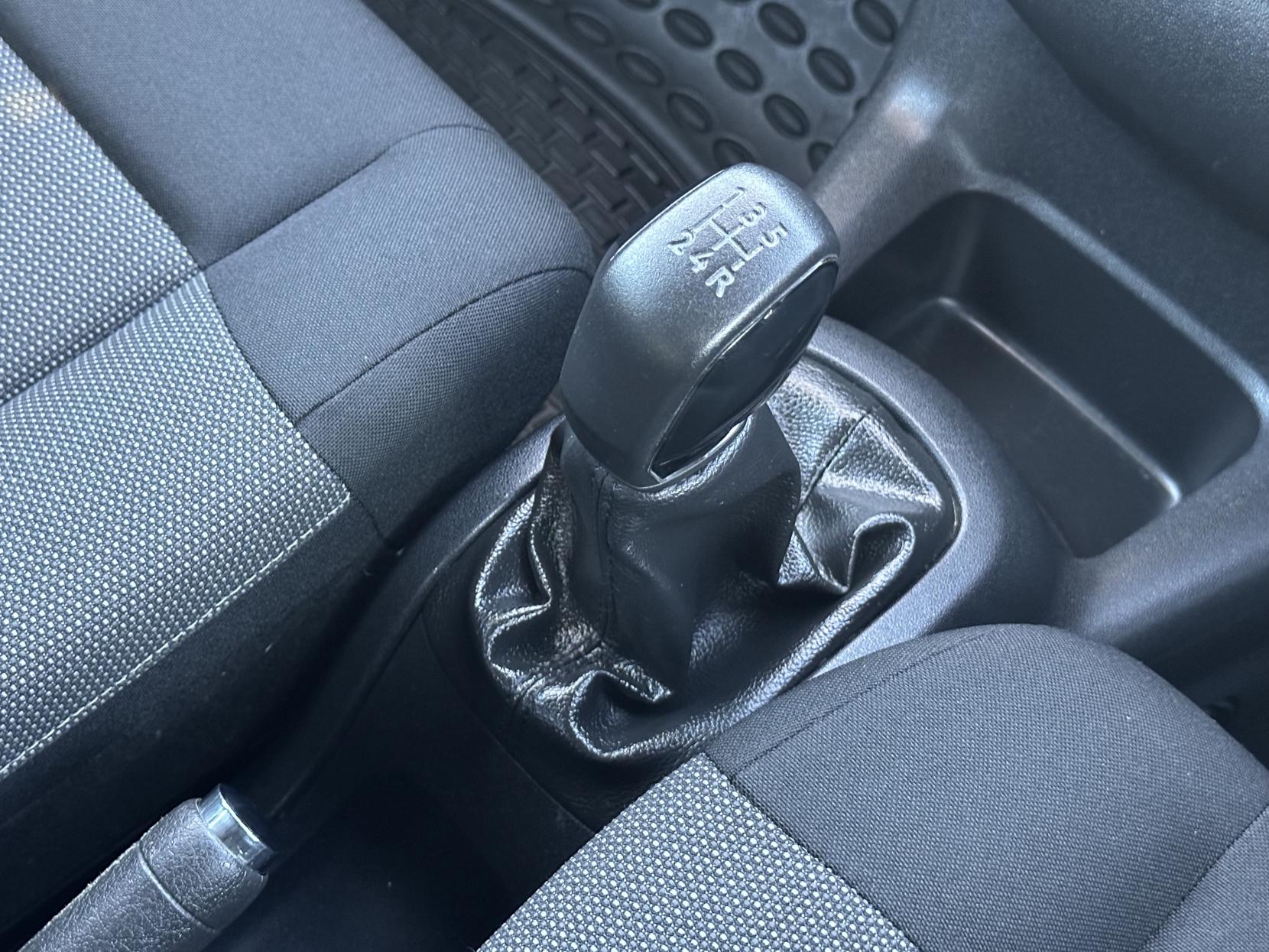 Citroen C4 Cactus 1.2 PureTech Feel Hatchback 5dr Petrol Manual Euro 6 (Euro 6) (82 ps)