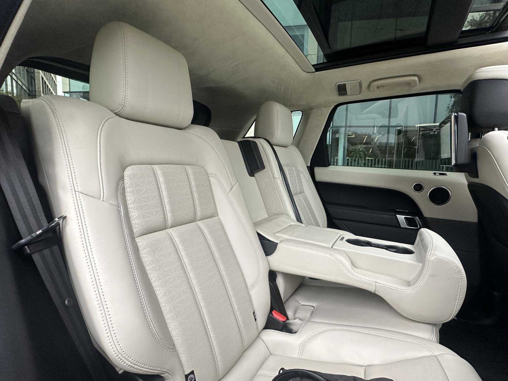 Land Rover Range Rover Sport 2.0 P400e 13.1kWh GPF Autobiography Dynamic SUV 5dr Petrol Plug-in Hybrid Auto 4WD Euro 6 (s/s) (404 ps)