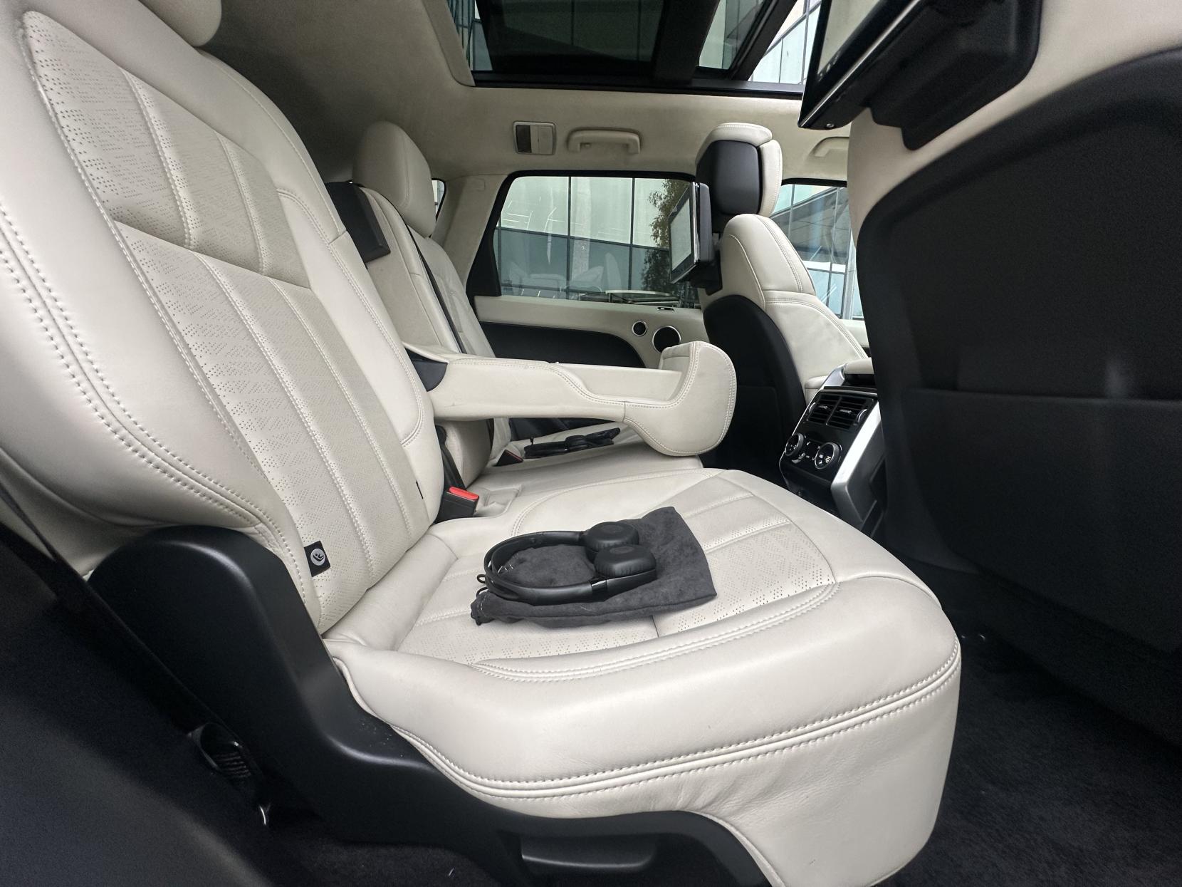 Land Rover Range Rover Sport 2.0 P400e 13.1kWh GPF Autobiography Dynamic SUV 5dr Petrol Plug-in Hybrid Auto 4WD Euro 6 (s/s) (404 ps)