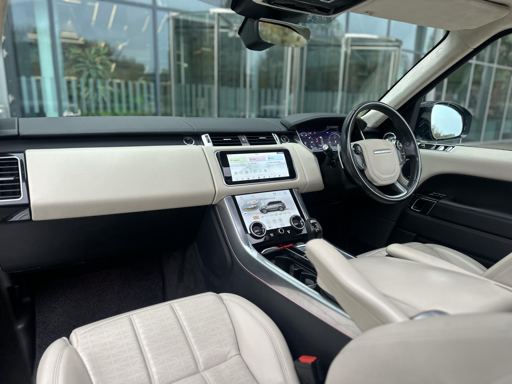 Land Rover Range Rover Sport 2.0 P400e 13.1kWh GPF Autobiography Dynamic SUV 5dr Petrol Plug-in Hybrid Auto 4WD Euro 6 (s/s) (404 ps)