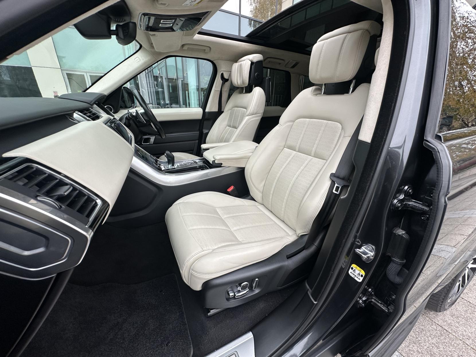 Land Rover Range Rover Sport 2.0 P400e 13.1kWh GPF Autobiography Dynamic SUV 5dr Petrol Plug-in Hybrid Auto 4WD Euro 6 (s/s) (404 ps)