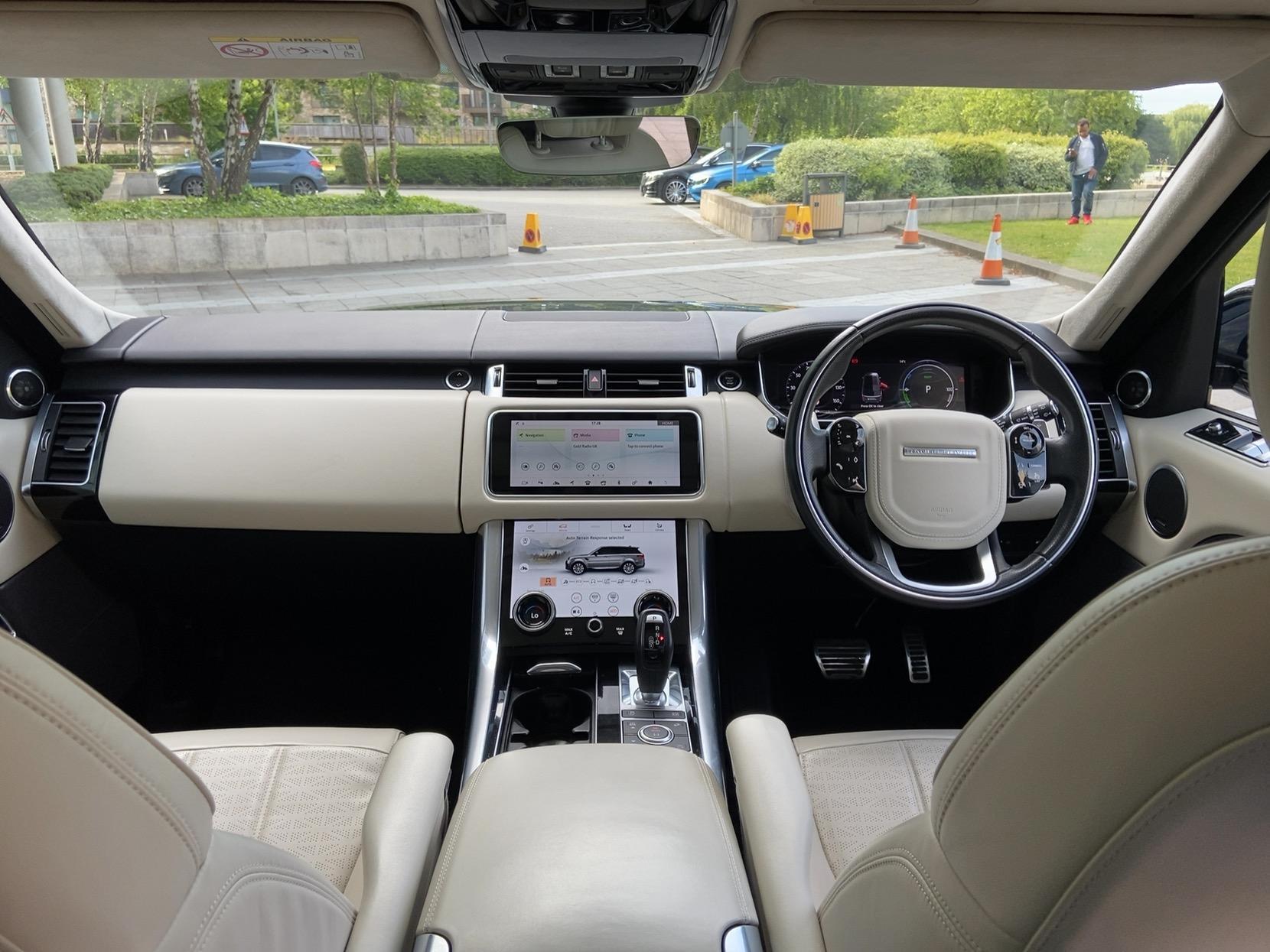 Land Rover Range Rover Sport 2.0 P400e 13.1kWh GPF Autobiography Dynamic SUV 5dr Petrol Plug-in Hybrid Auto 4WD Euro 6 (s/s) (404 ps)