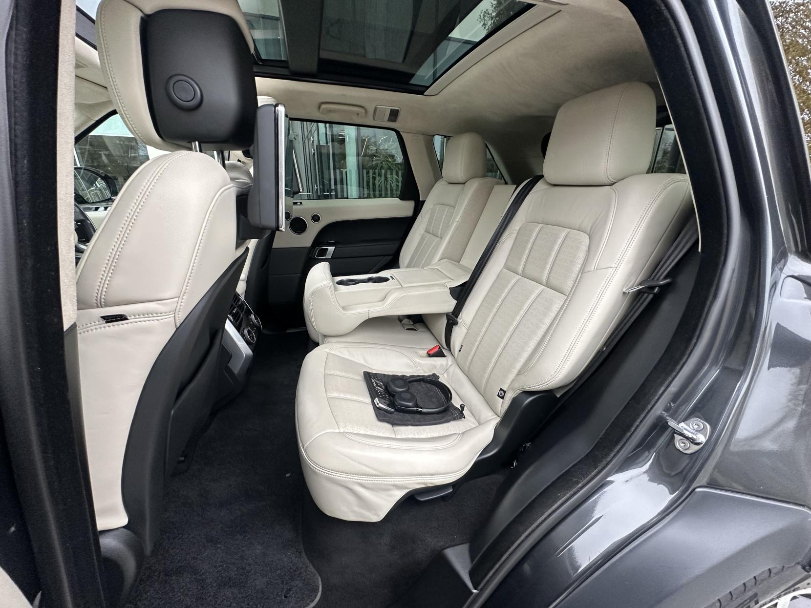 Land Rover Range Rover Sport 2.0 P400e 13.1kWh GPF Autobiography Dynamic SUV 5dr Petrol Plug-in Hybrid Auto 4WD Euro 6 (s/s) (404 ps)