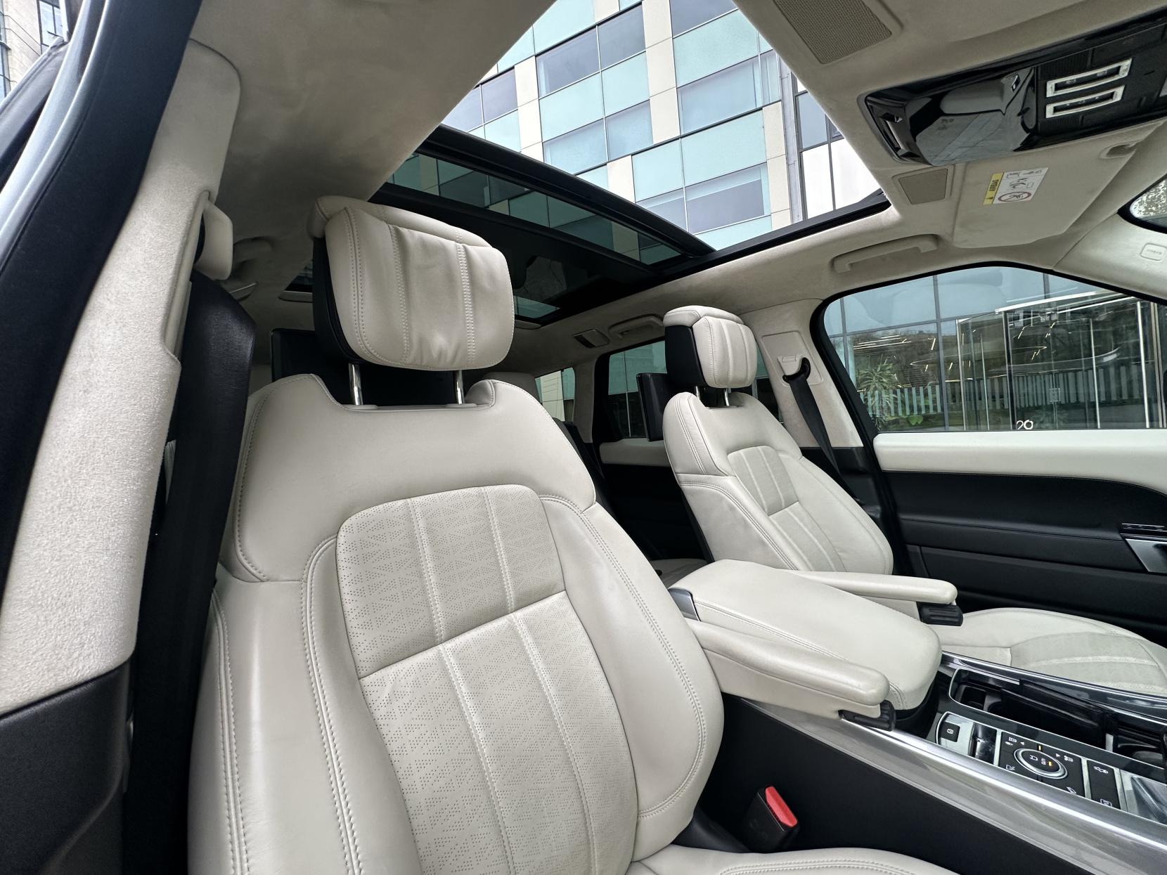 Land Rover Range Rover Sport 2.0 P400e 13.1kWh GPF Autobiography Dynamic SUV 5dr Petrol Plug-in Hybrid Auto 4WD Euro 6 (s/s) (404 ps)