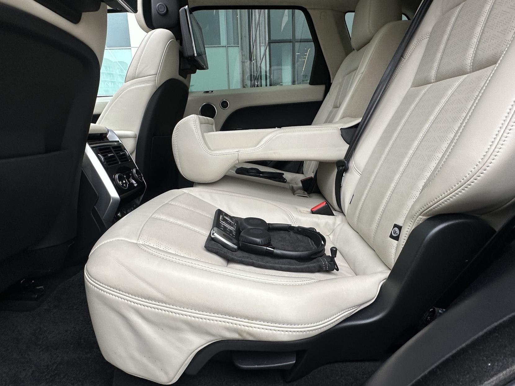 Land Rover Range Rover Sport 2.0 P400e 13.1kWh GPF Autobiography Dynamic SUV 5dr Petrol Plug-in Hybrid Auto 4WD Euro 6 (s/s) (404 ps)