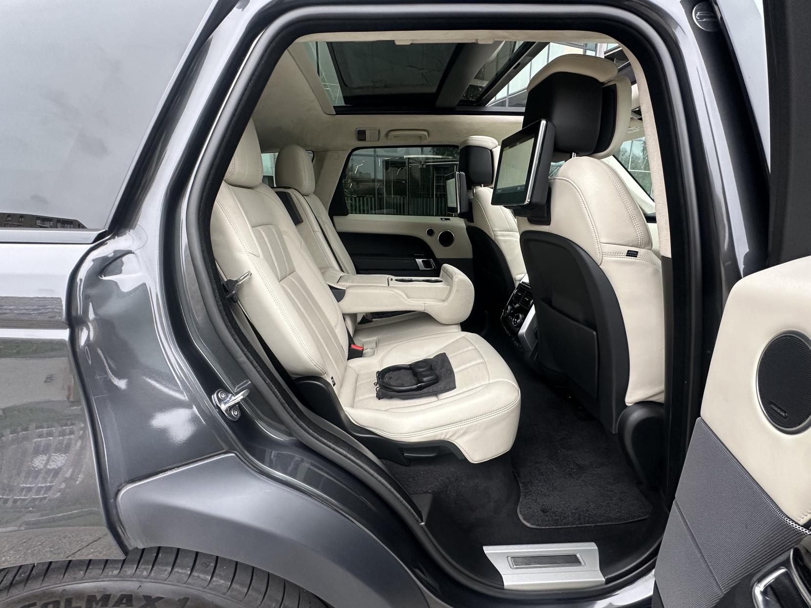 Land Rover Range Rover Sport 2.0 P400e 13.1kWh GPF Autobiography Dynamic SUV 5dr Petrol Plug-in Hybrid Auto 4WD Euro 6 (s/s) (404 ps)