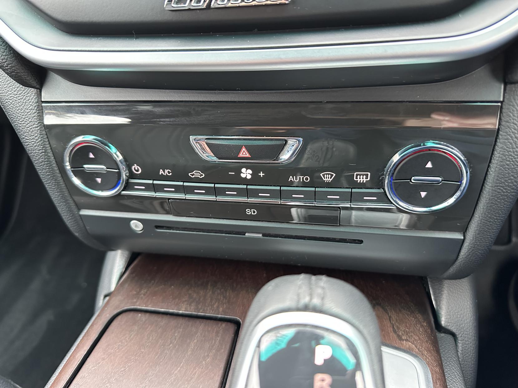 Maserati Ghibli 3.0D V6 Saloon 4dr Diesel ZF Euro 5 (s/s) (275 ps)