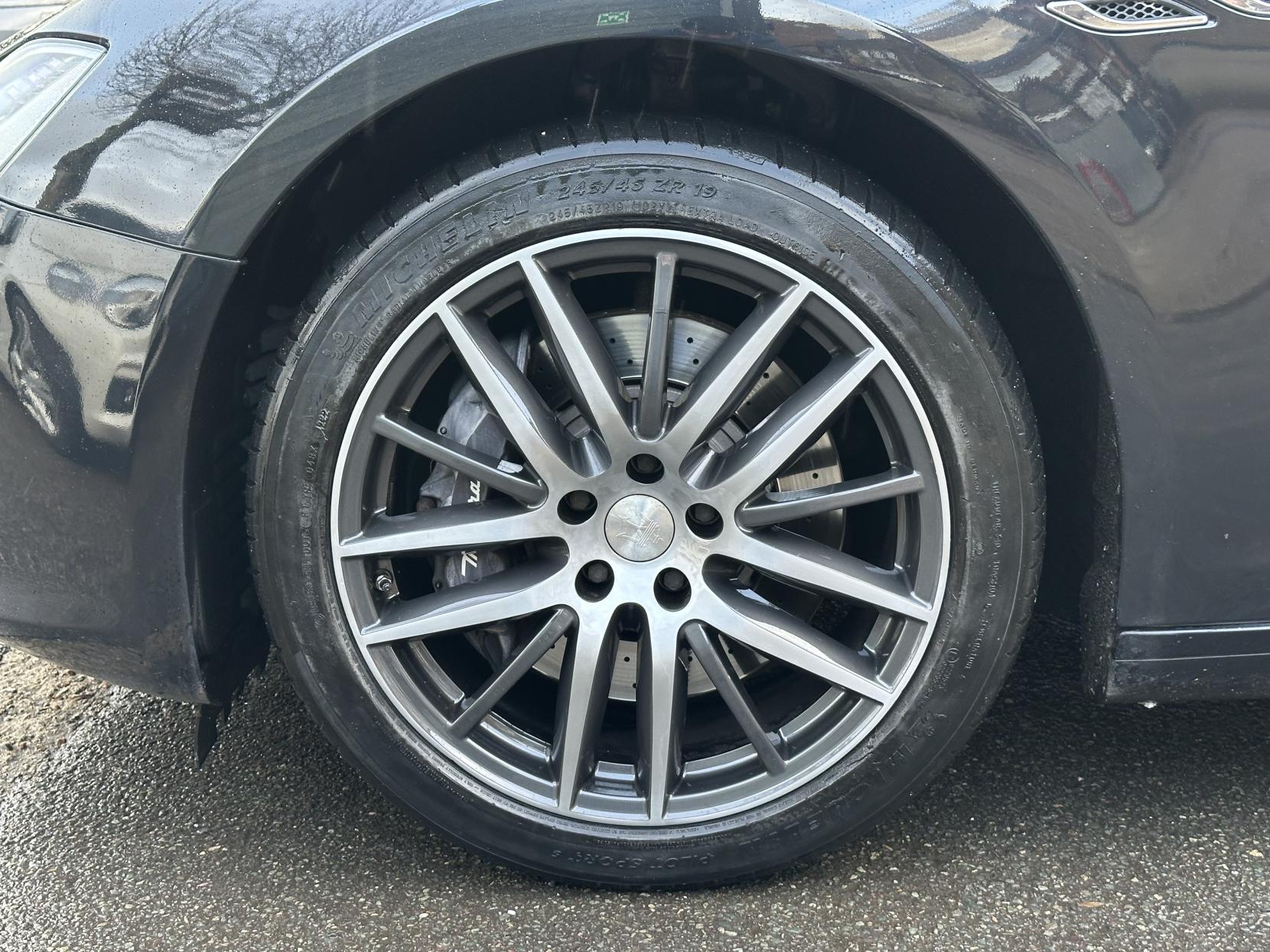 Maserati Ghibli 3.0D V6 Saloon 4dr Diesel ZF Euro 5 (s/s) (275 ps)