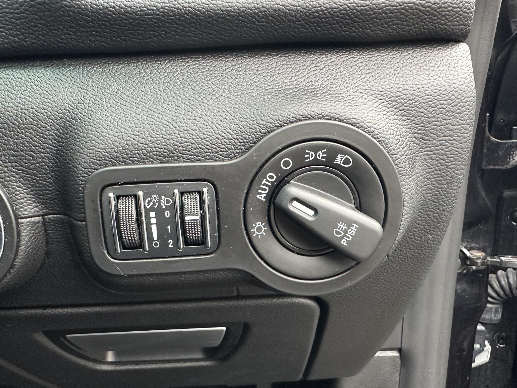 Maserati Ghibli 3.0D V6 Saloon 4dr Diesel ZF Euro 5 (s/s) (275 ps)