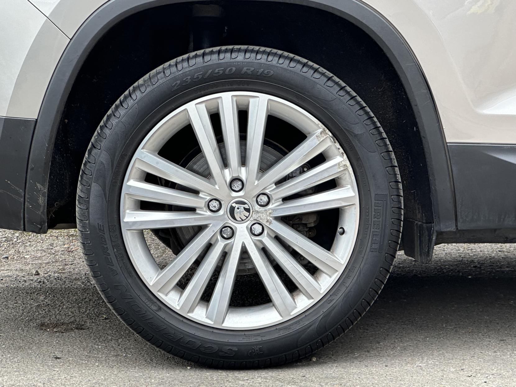 Skoda Kodiaq 2.0 TSI SE L SUV 5dr Petrol DSG 4WD Euro 6 (s/s) (7 Seat) (180 ps)