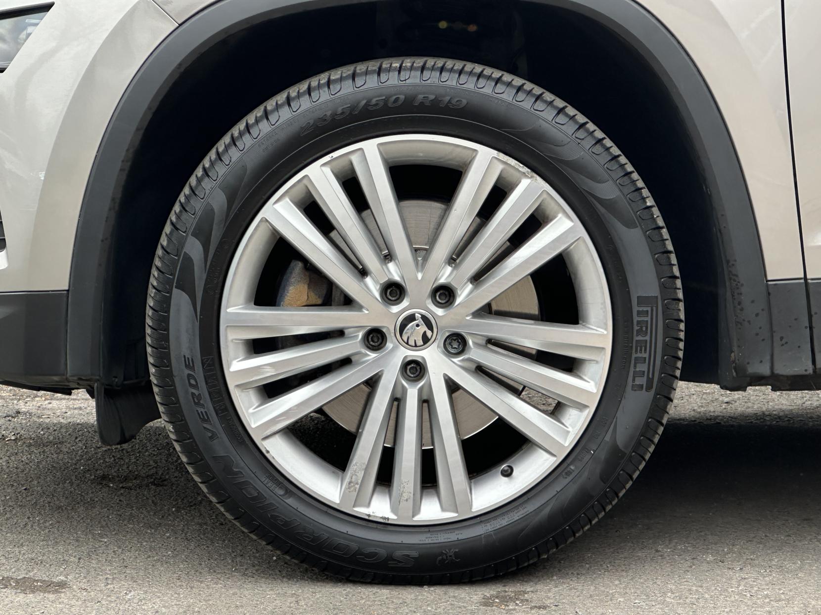 Skoda Kodiaq 2.0 TSI SE L SUV 5dr Petrol DSG 4WD Euro 6 (s/s) (7 Seat) (180 ps)