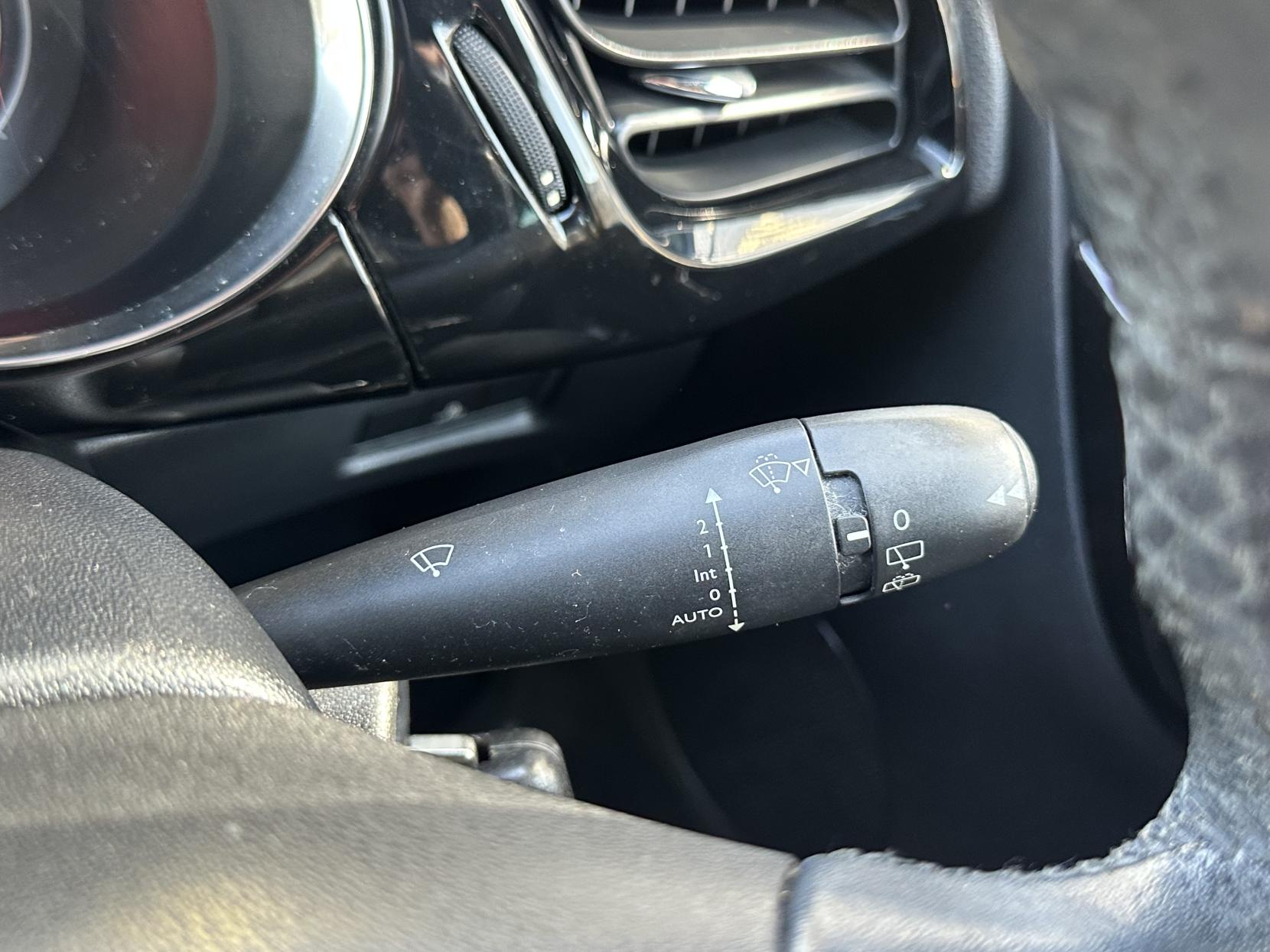 Citroen DS3 1.6 VTi DStyle Plus Hatchback 3dr Petrol Manual Euro 5 (120 ps)