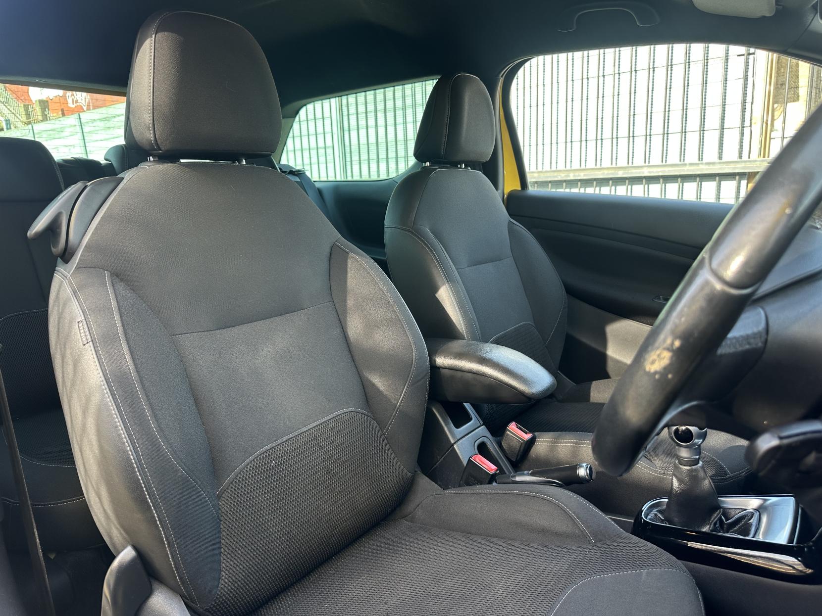 Citroen DS3 1.6 VTi DStyle Plus Hatchback 3dr Petrol Manual Euro 5 (120 ps)