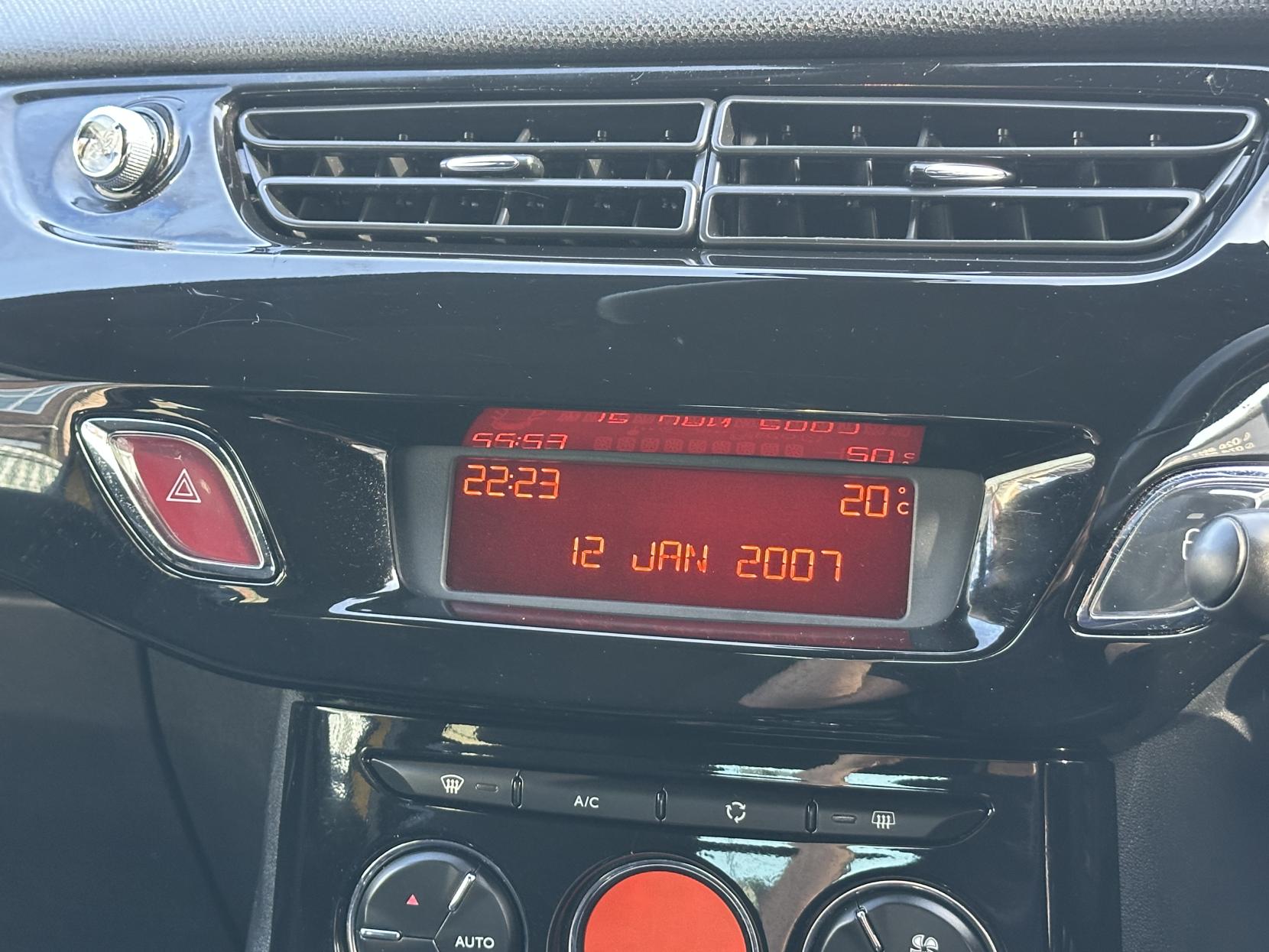 Citroen DS3 1.6 VTi DStyle Plus Hatchback 3dr Petrol Manual Euro 5 (120 ps)