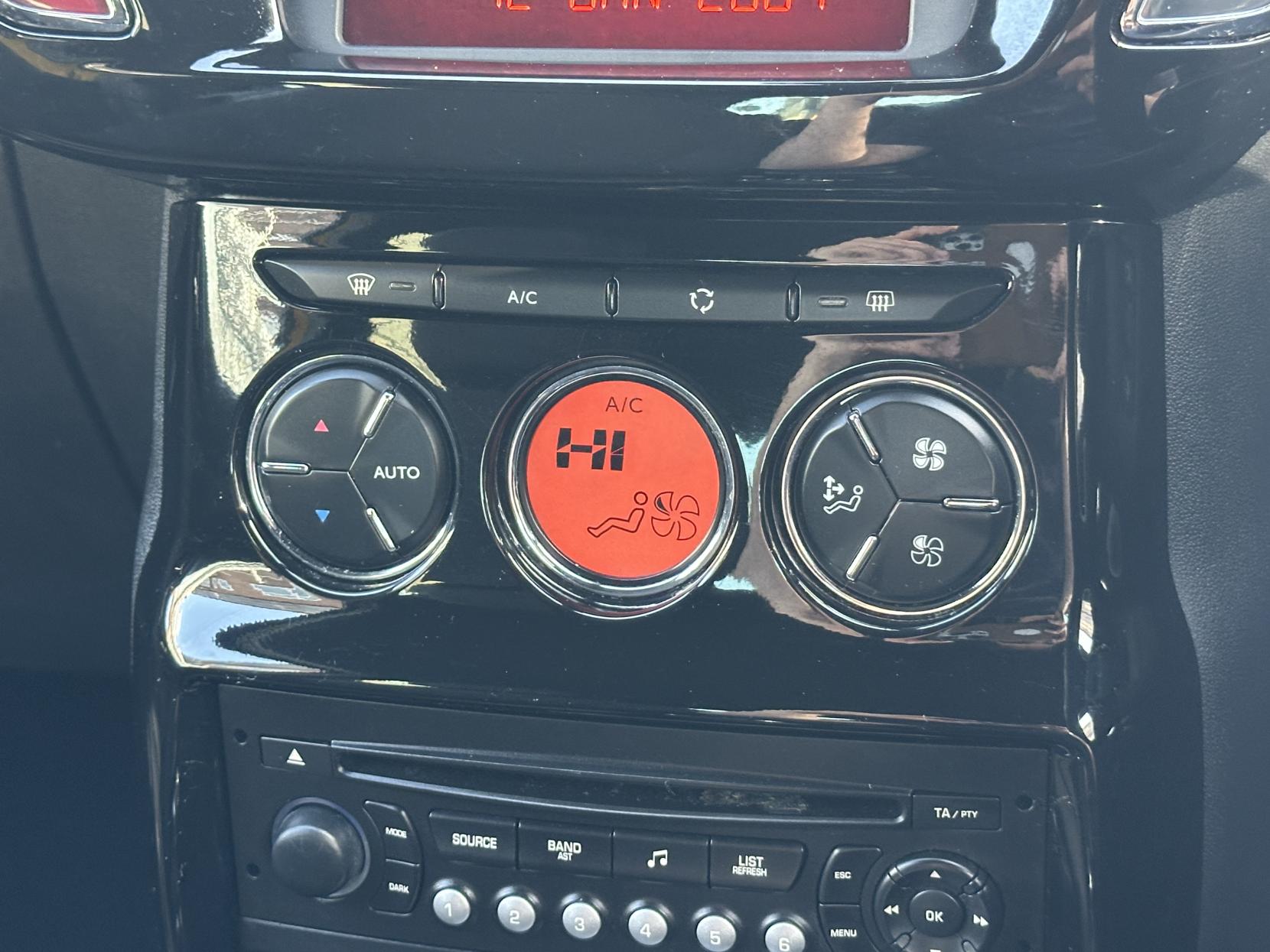 Citroen DS3 1.6 VTi DStyle Plus Hatchback 3dr Petrol Manual Euro 5 (120 ps)