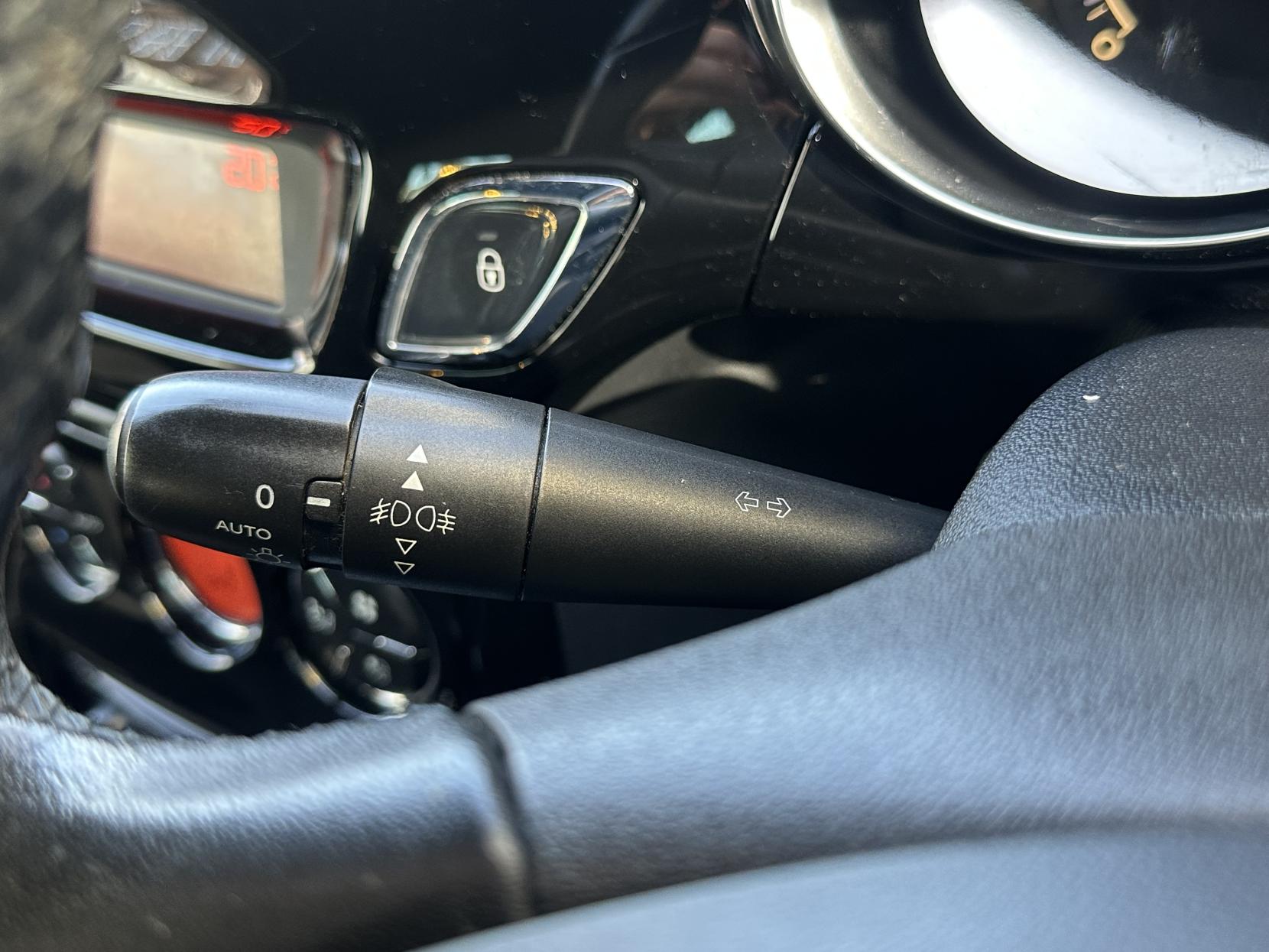 Citroen DS3 1.6 VTi DStyle Plus Hatchback 3dr Petrol Manual Euro 5 (120 ps)