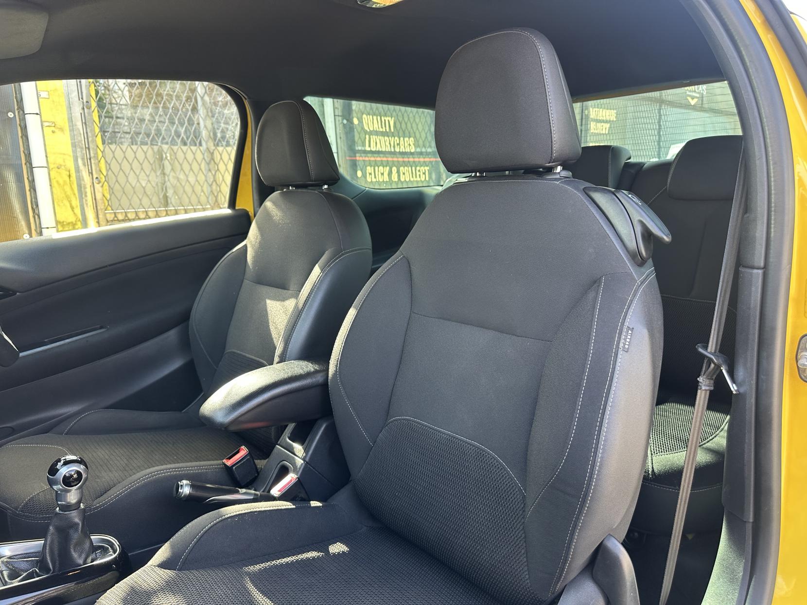 Citroen DS3 1.6 VTi DStyle Plus Hatchback 3dr Petrol Manual Euro 5 (120 ps)