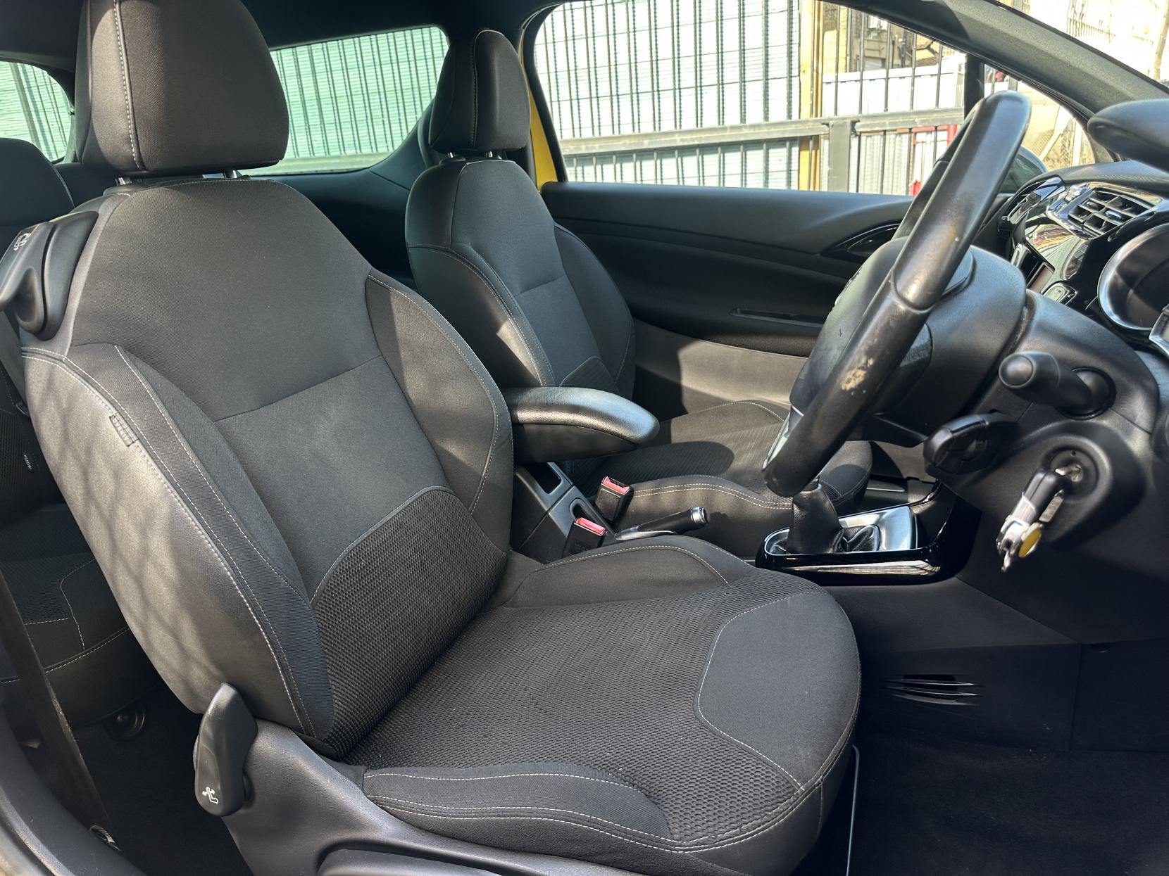 Citroen DS3 1.6 VTi DStyle Plus Hatchback 3dr Petrol Manual Euro 5 (120 ps)