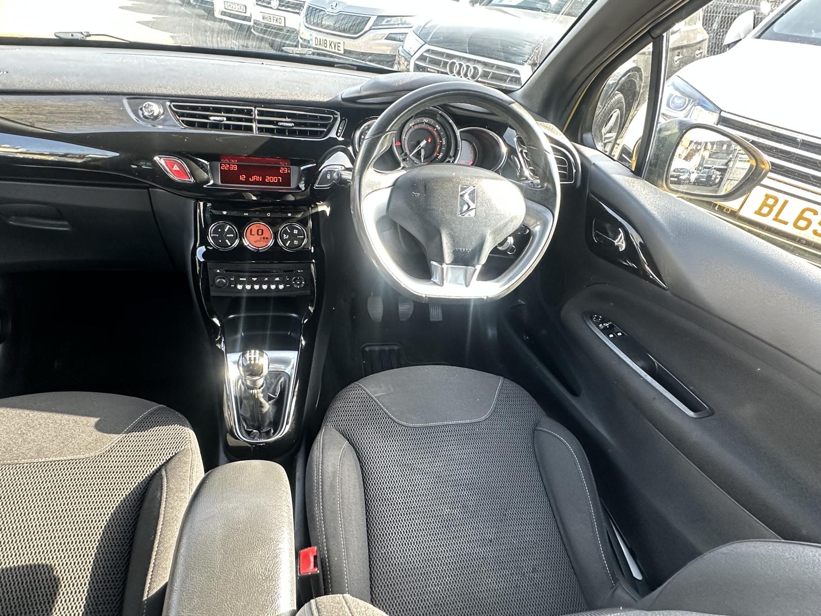 Citroen DS3 1.6 VTi DStyle Plus Hatchback 3dr Petrol Manual Euro 5 (120 ps)